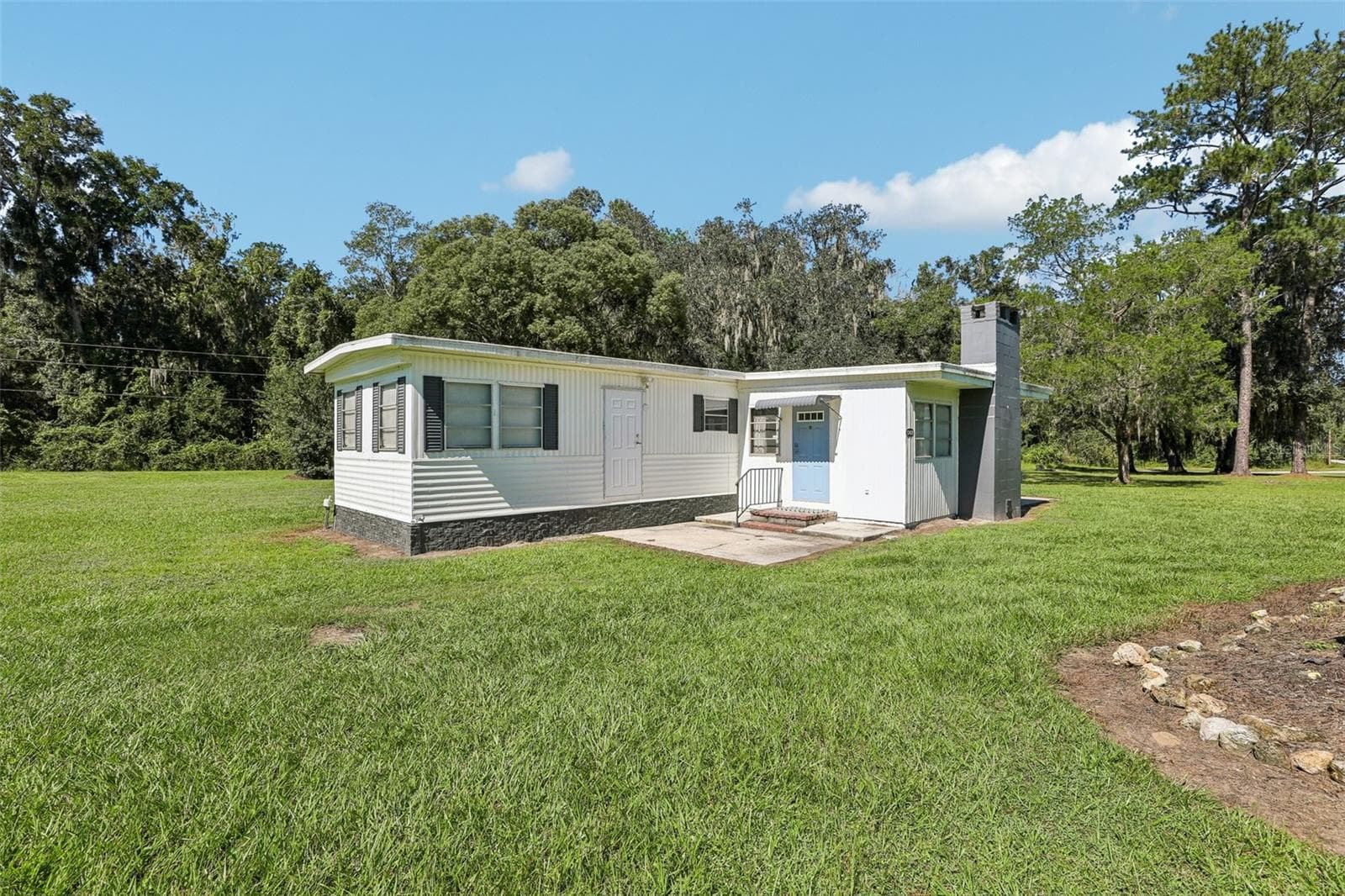 Manufactured Home at 12426 SE 55TH AVENUE RD, BELLEVIEW, photo 44 of 95