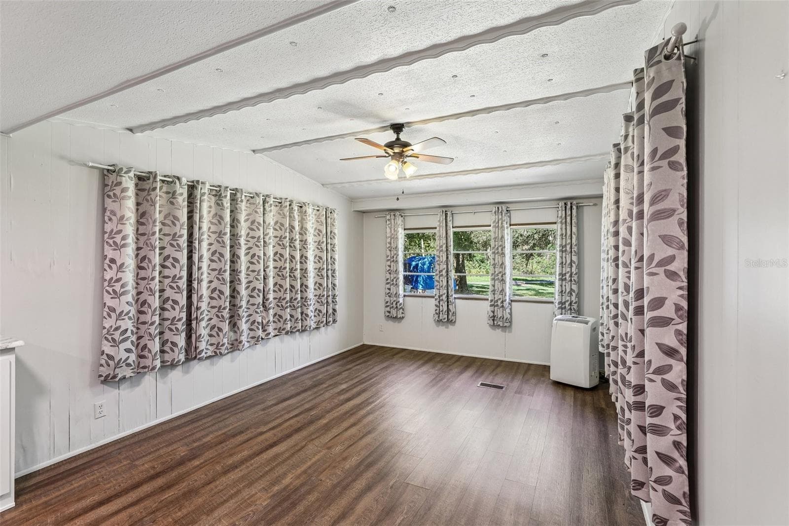 Manufactured Home at 12426 SE 55TH AVENUE RD, BELLEVIEW, photo 49 of 95