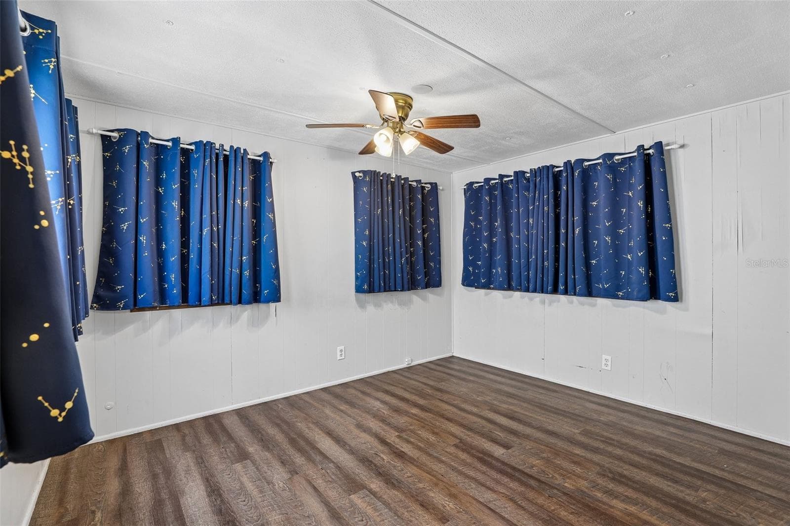 Manufactured Home at 12426 SE 55TH AVENUE RD, BELLEVIEW, photo 54 of 95