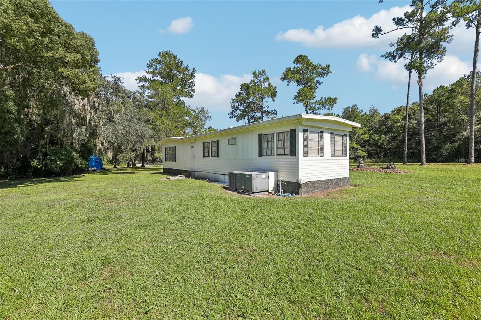 Manufactured Home at 12426 SE 55TH AVENUE RD, BELLEVIEW, photo 65 of 95