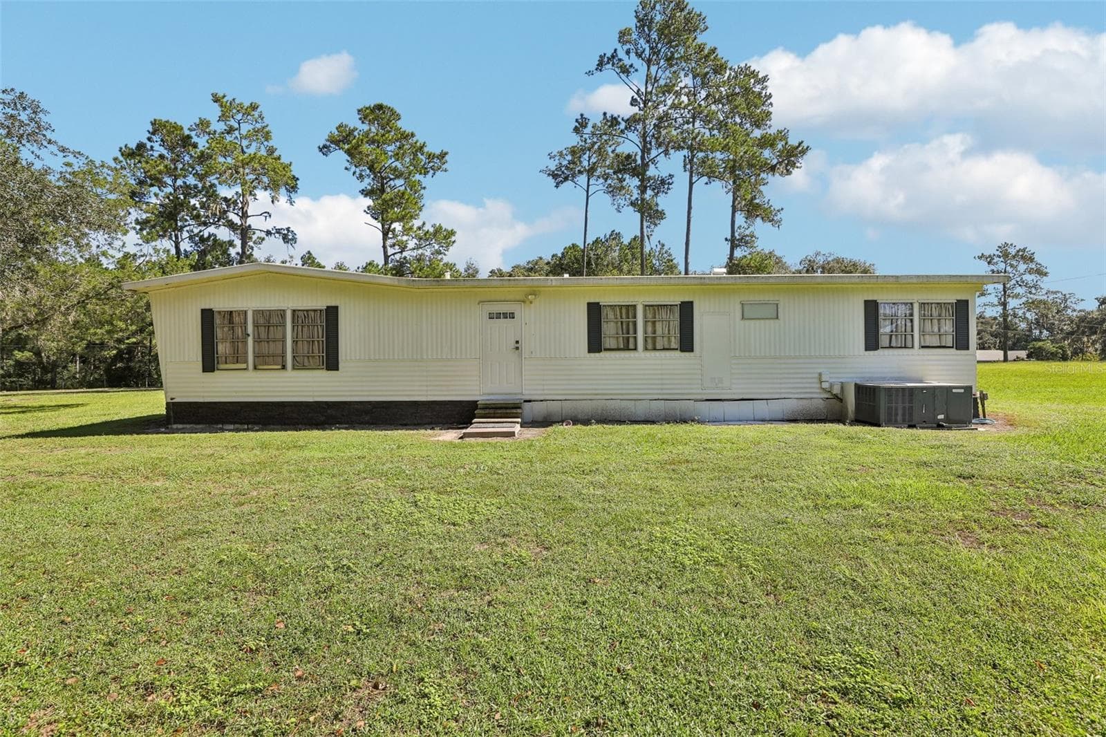 Manufactured Home at 12426 SE 55TH AVENUE RD, BELLEVIEW, photo 66 of 95