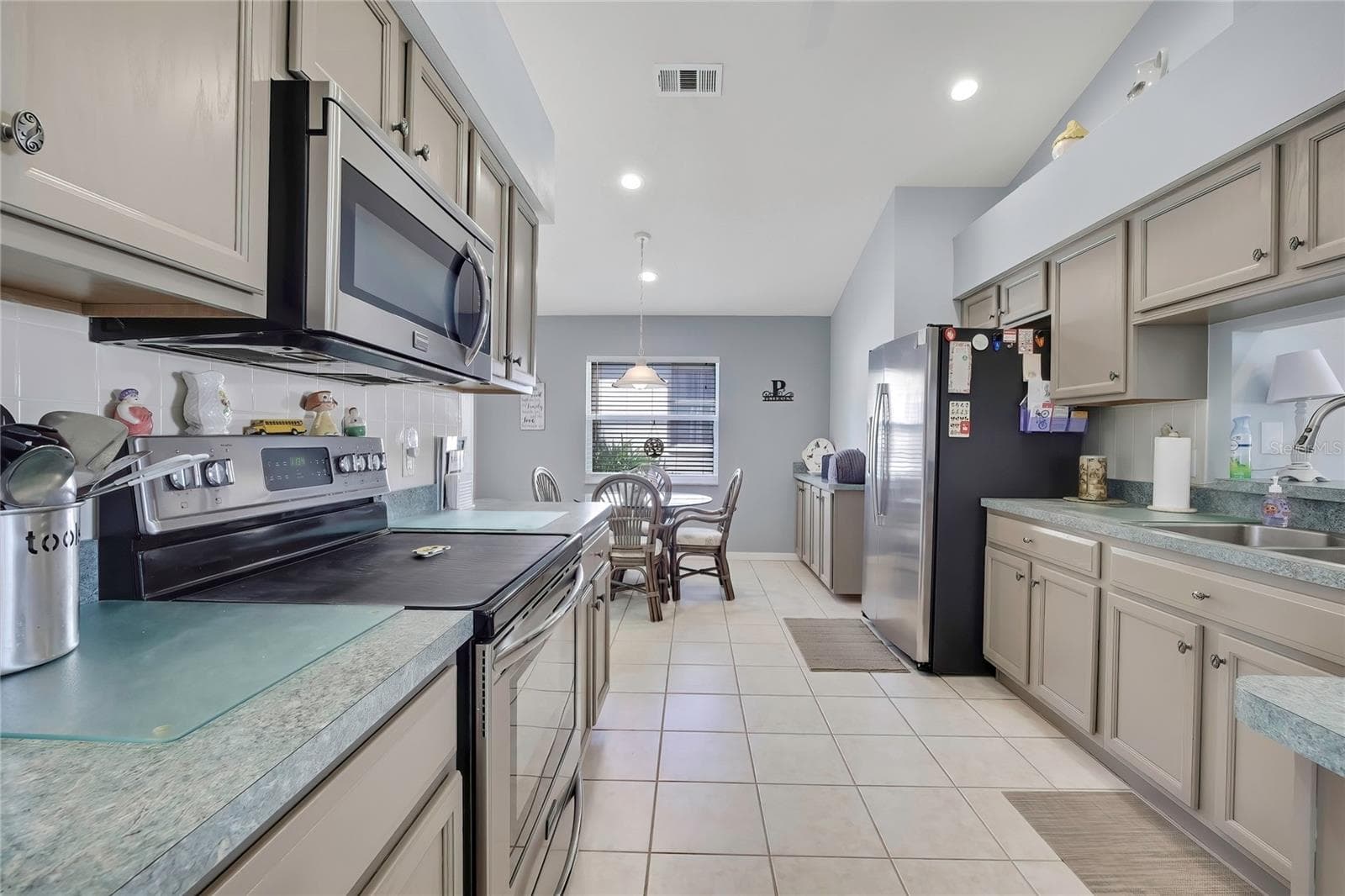 Kitchen - 284 QUANE AVE, SPRING HILL