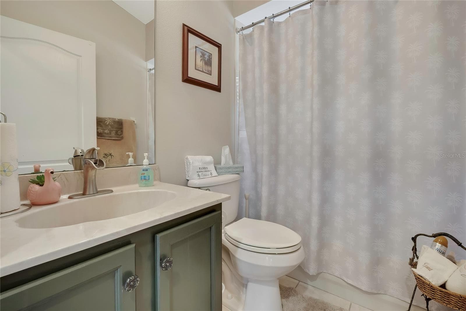 2nd bathroom - 284 QUANE AVE, SPRING HILL