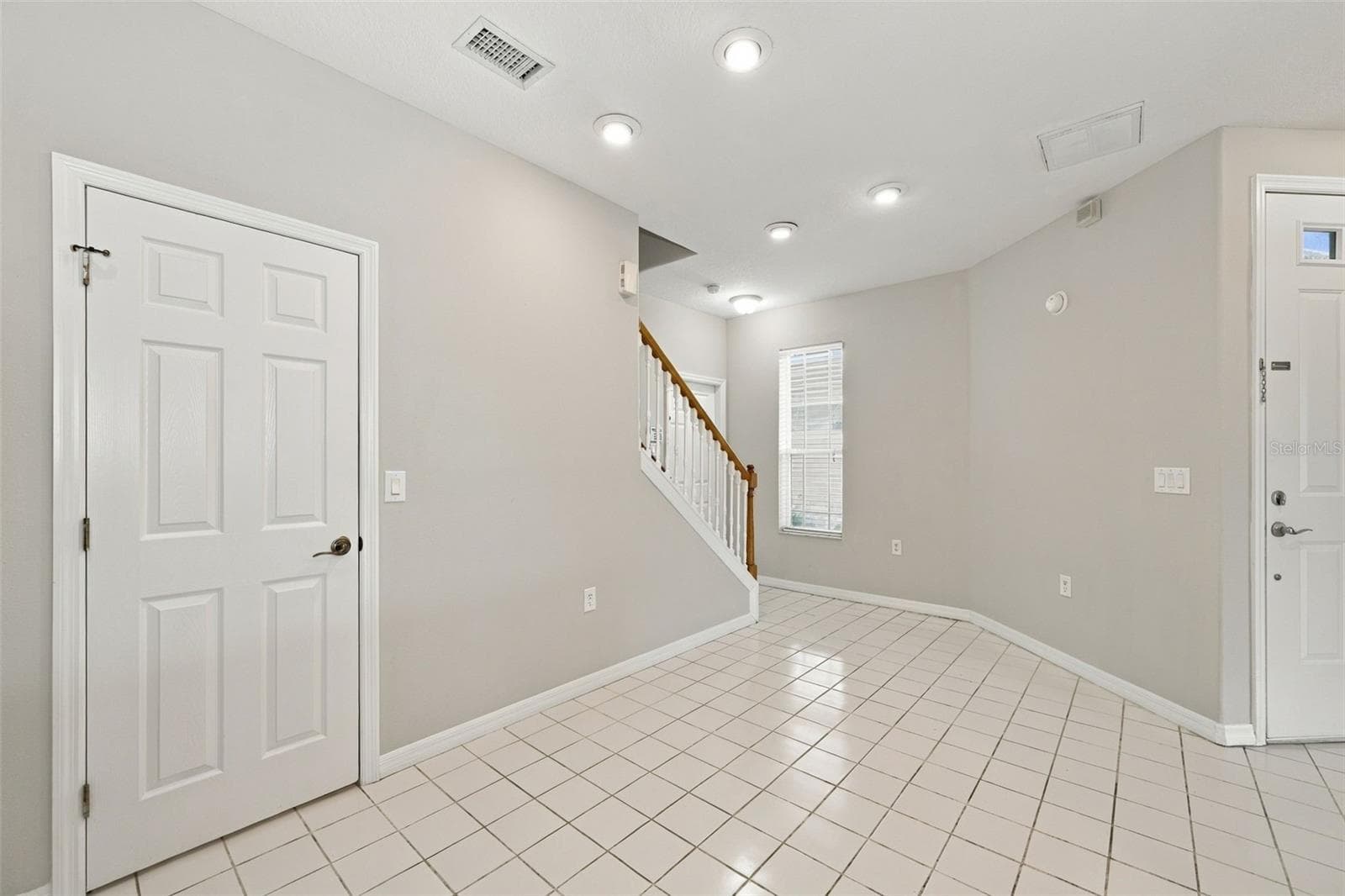 Pantry and Breakfast Nook - 10313 WILLOW LEAF TRL, TAMPA