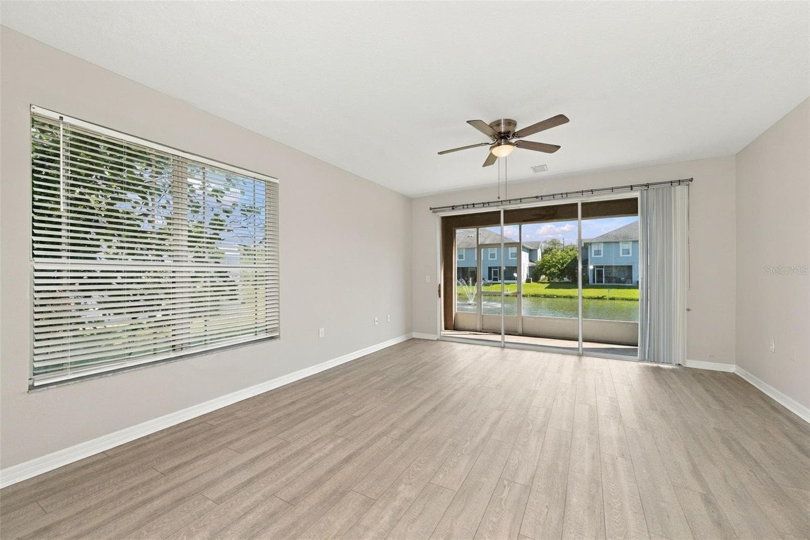 Living Room - 10313 WILLOW LEAF TRL, TAMPA