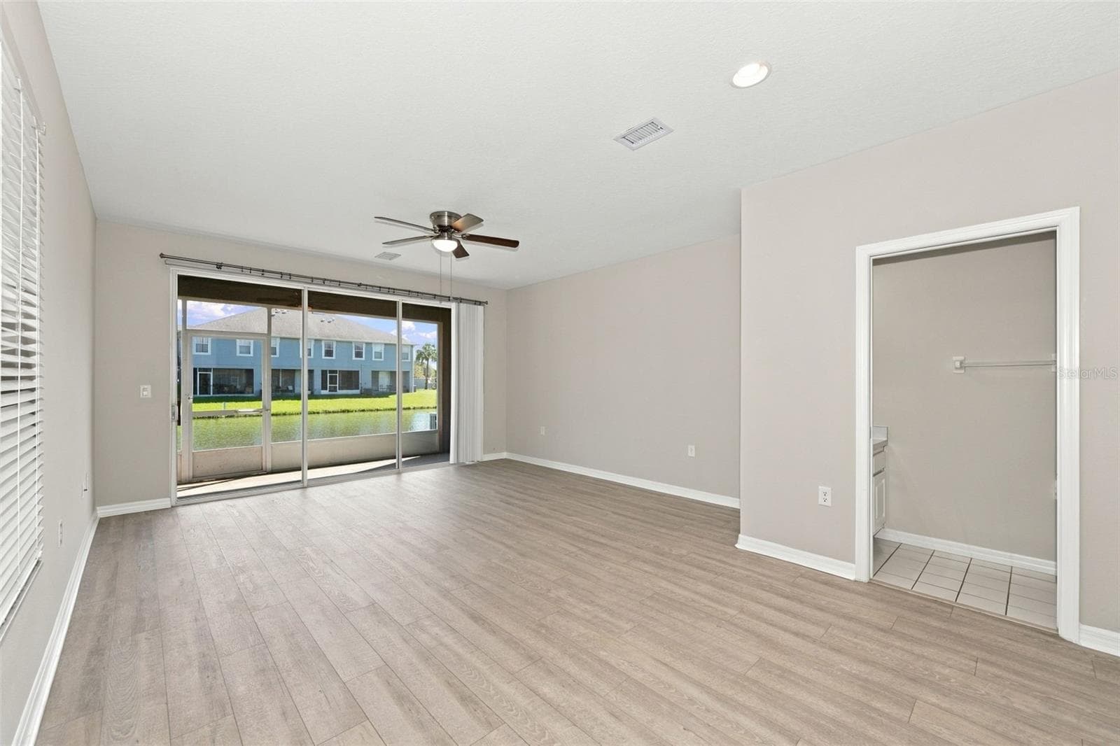 Living Room - 10313 WILLOW LEAF TRL, TAMPA