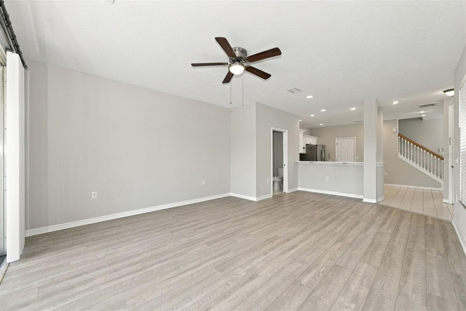 Living Room - 10313 WILLOW LEAF TRL, TAMPA