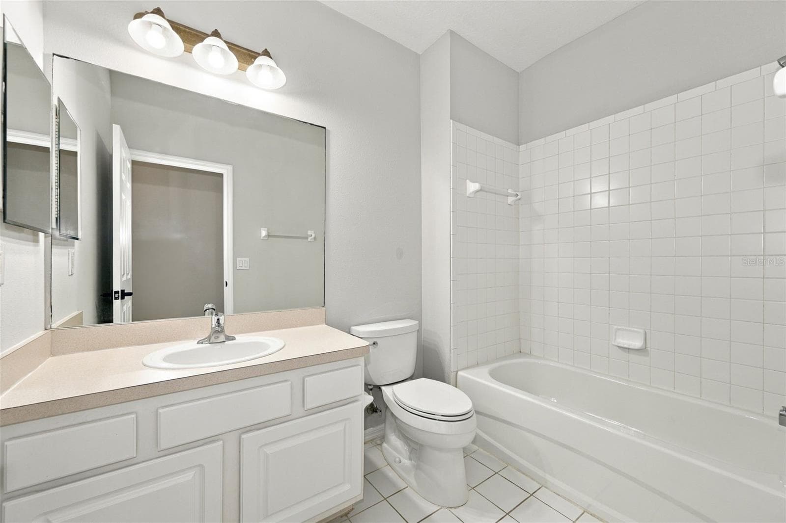 2nd Full Bathroom - 10313 WILLOW LEAF TRL, TAMPA