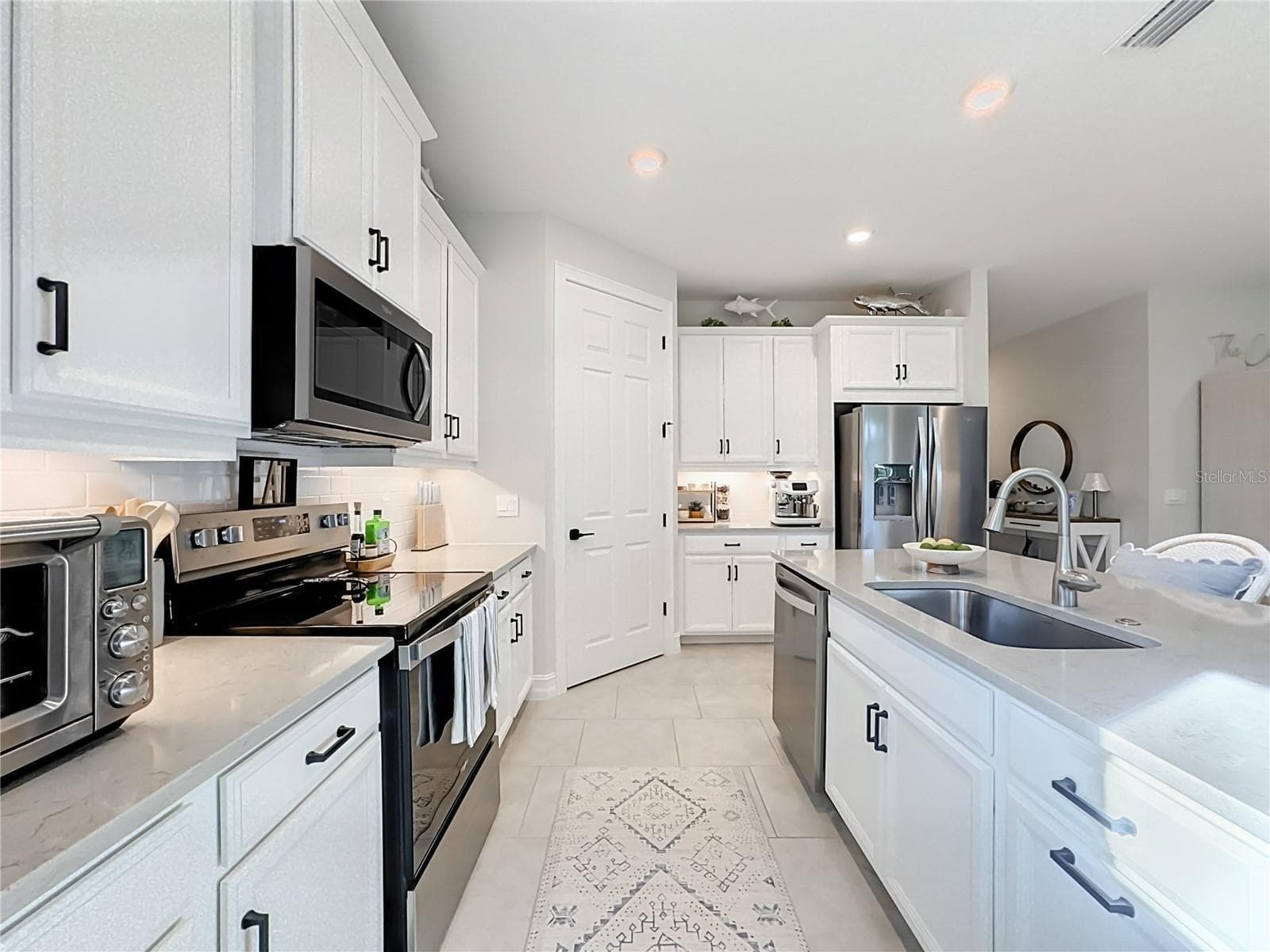 Single Family Residence at 446 IBIZA LOOP, VENICE, photo 9 of 77