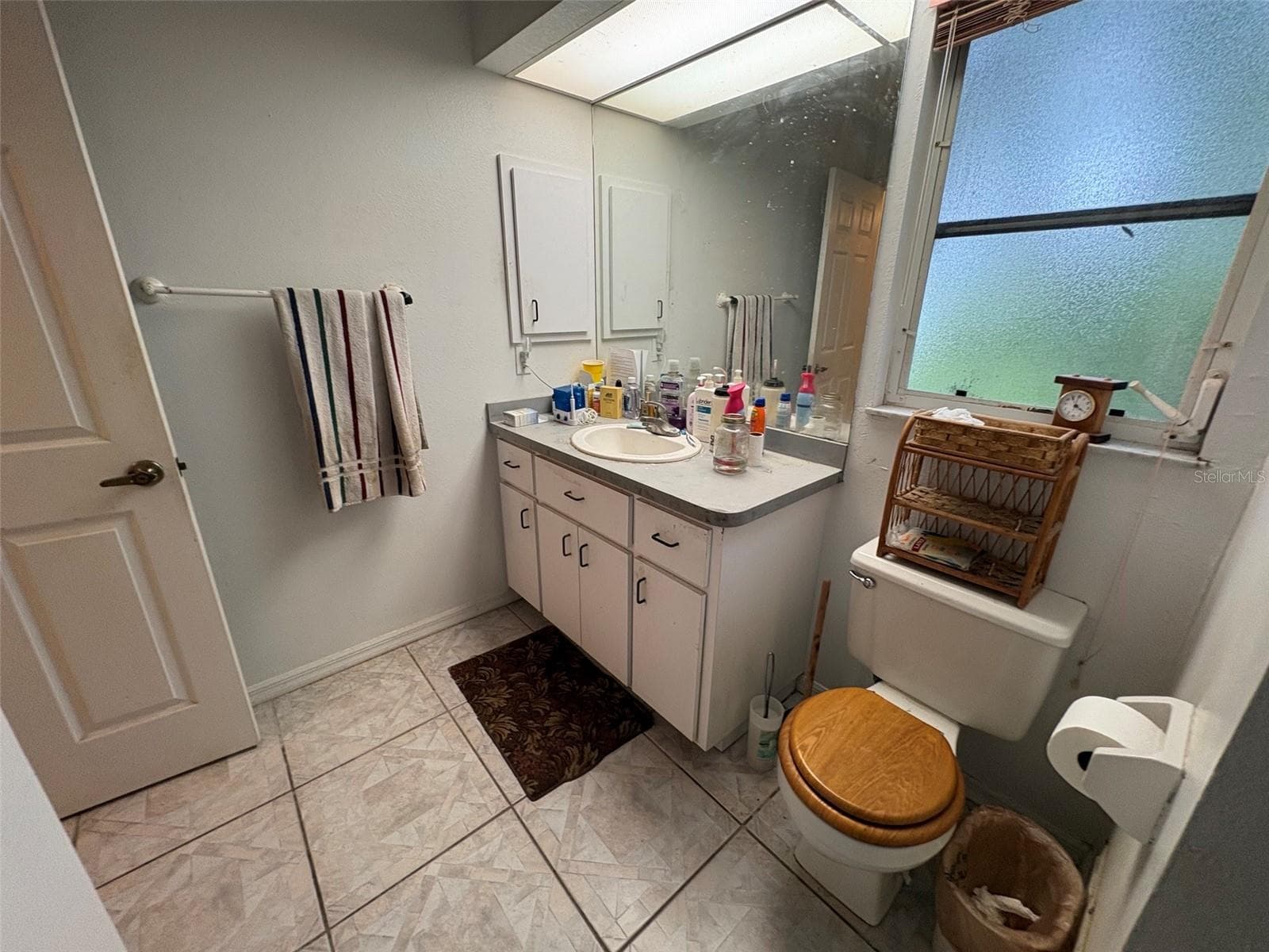 Guest Bathroom - 2841 ALGARDI LN, NORTH PORT