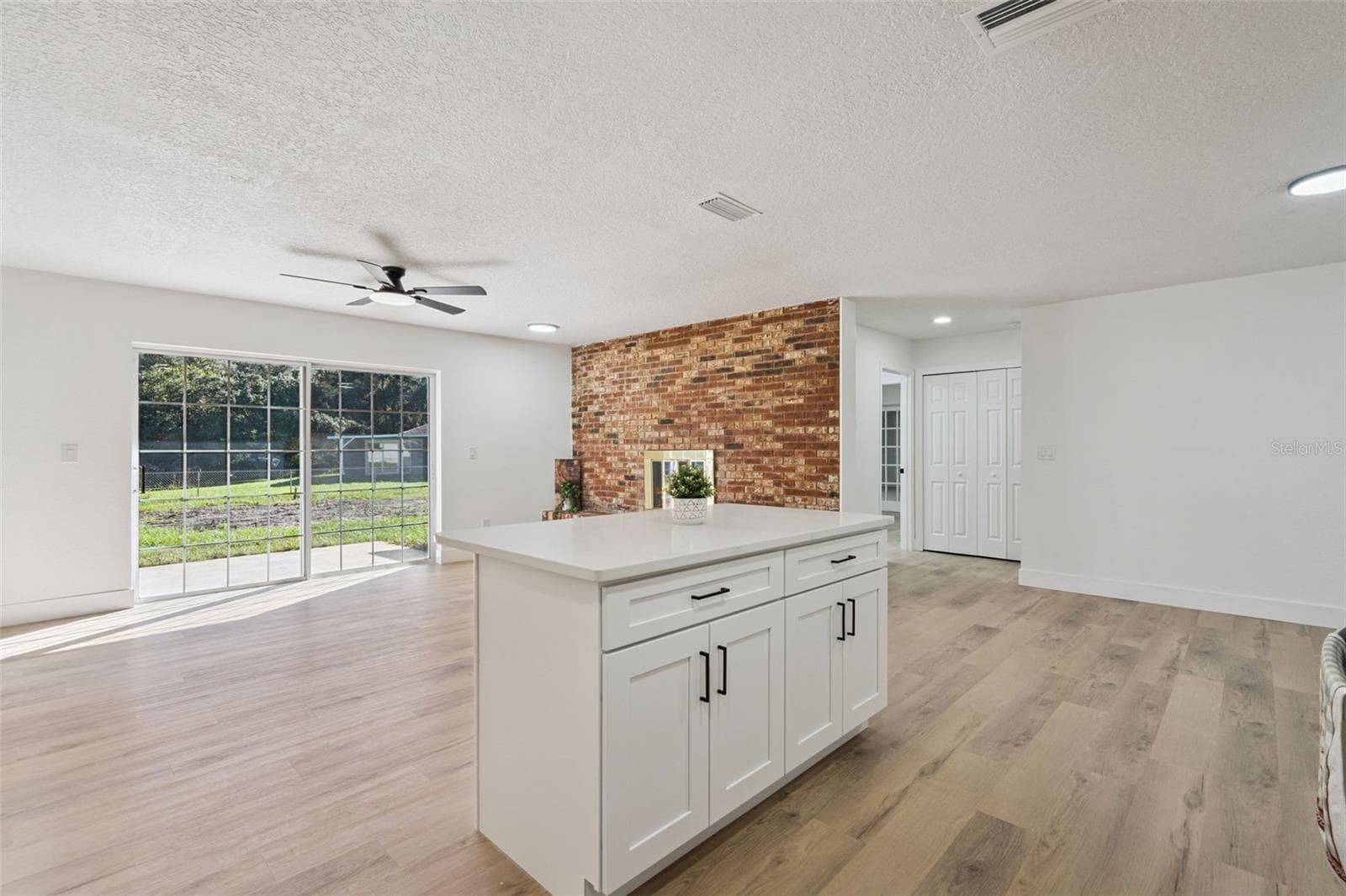 Single Family Residence at 5665 E SHADY ACRES DR, INVERNESS, photo 9 of 27