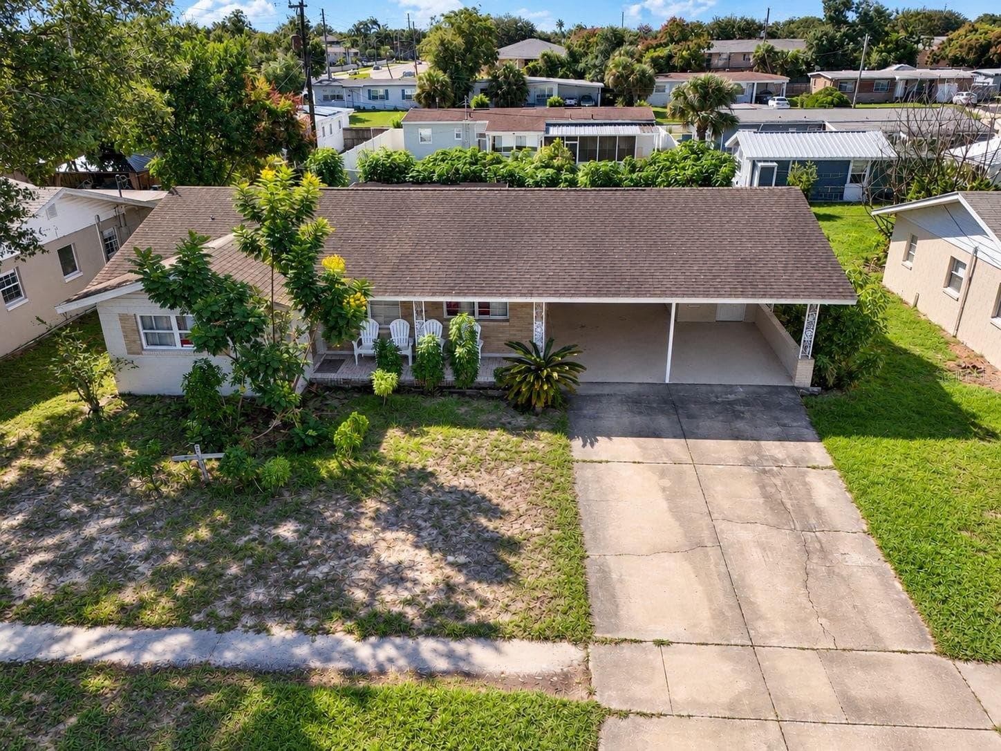 Single Family Residence at 4314 DERBYSHIRE LN, ORLANDO, photo 2 of 18