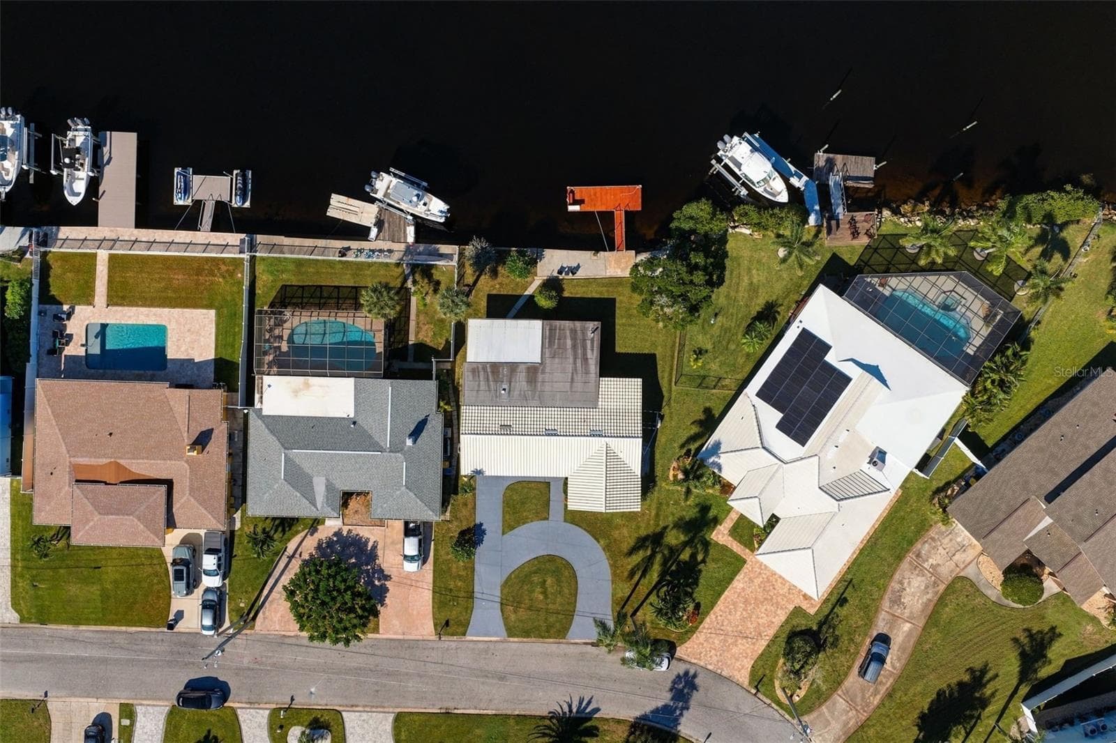 Room for a pool - lot size .20 - quiet cul de sac street. Community boat ramp on this street - 5513 BOWLINE BND, NEW PORT RICHEY