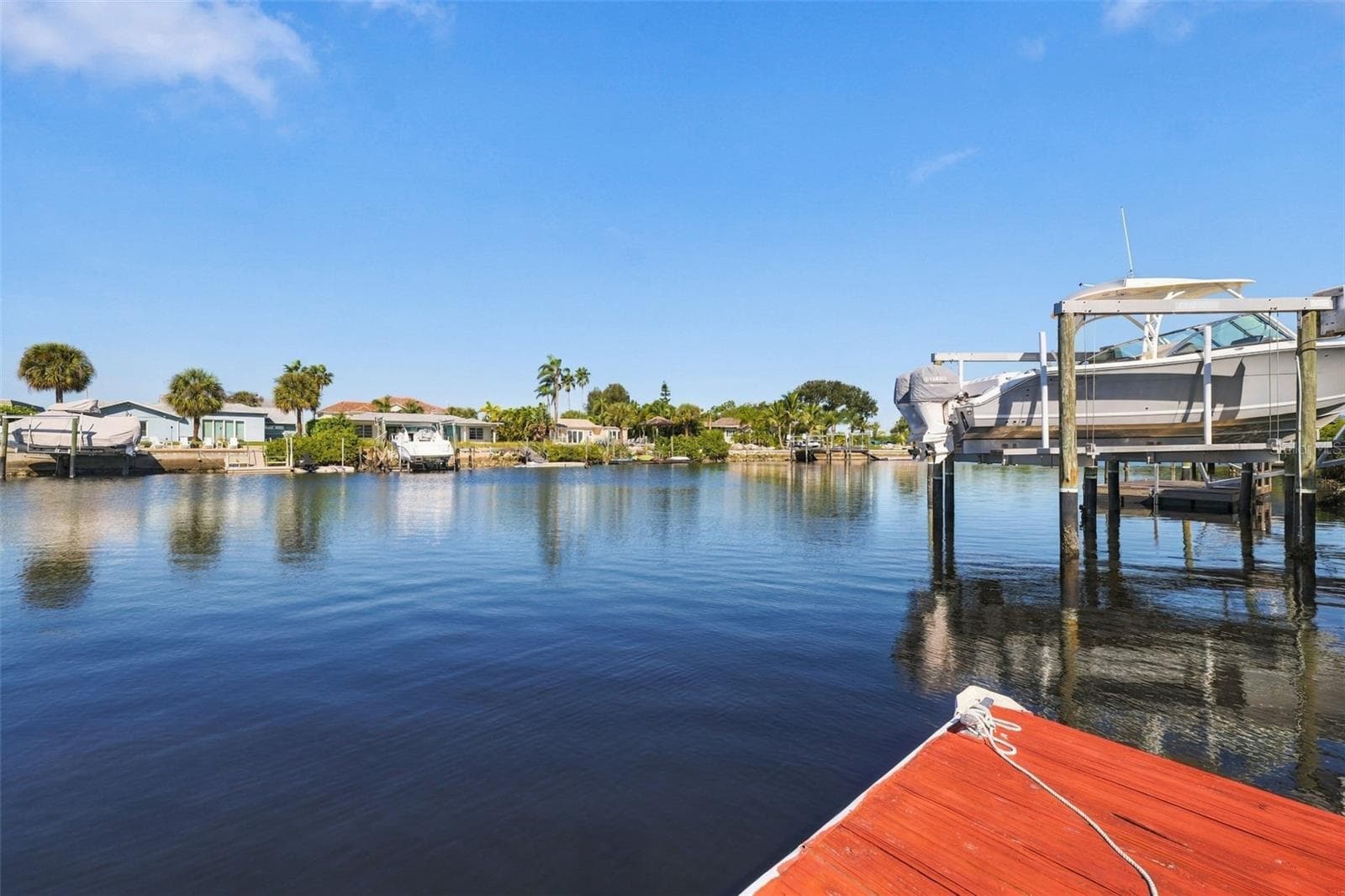 Bring the BIG BOAT - 75 foot of seawall. Deep wide channel. Large boats can navigate! - 5513 BOWLINE BND, NEW PORT RICHEY
