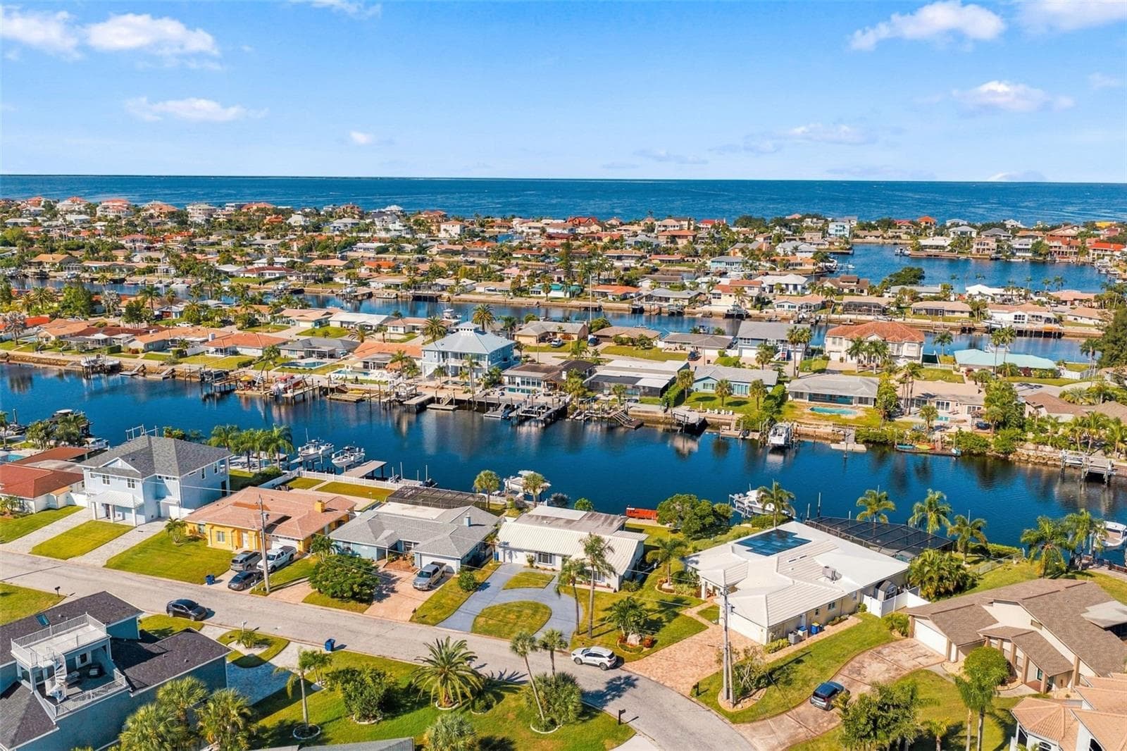 Wide - Deep channel of BOWLINE is one of the best in Gulf Harbors! - 5513 BOWLINE BND, NEW PORT RICHEY