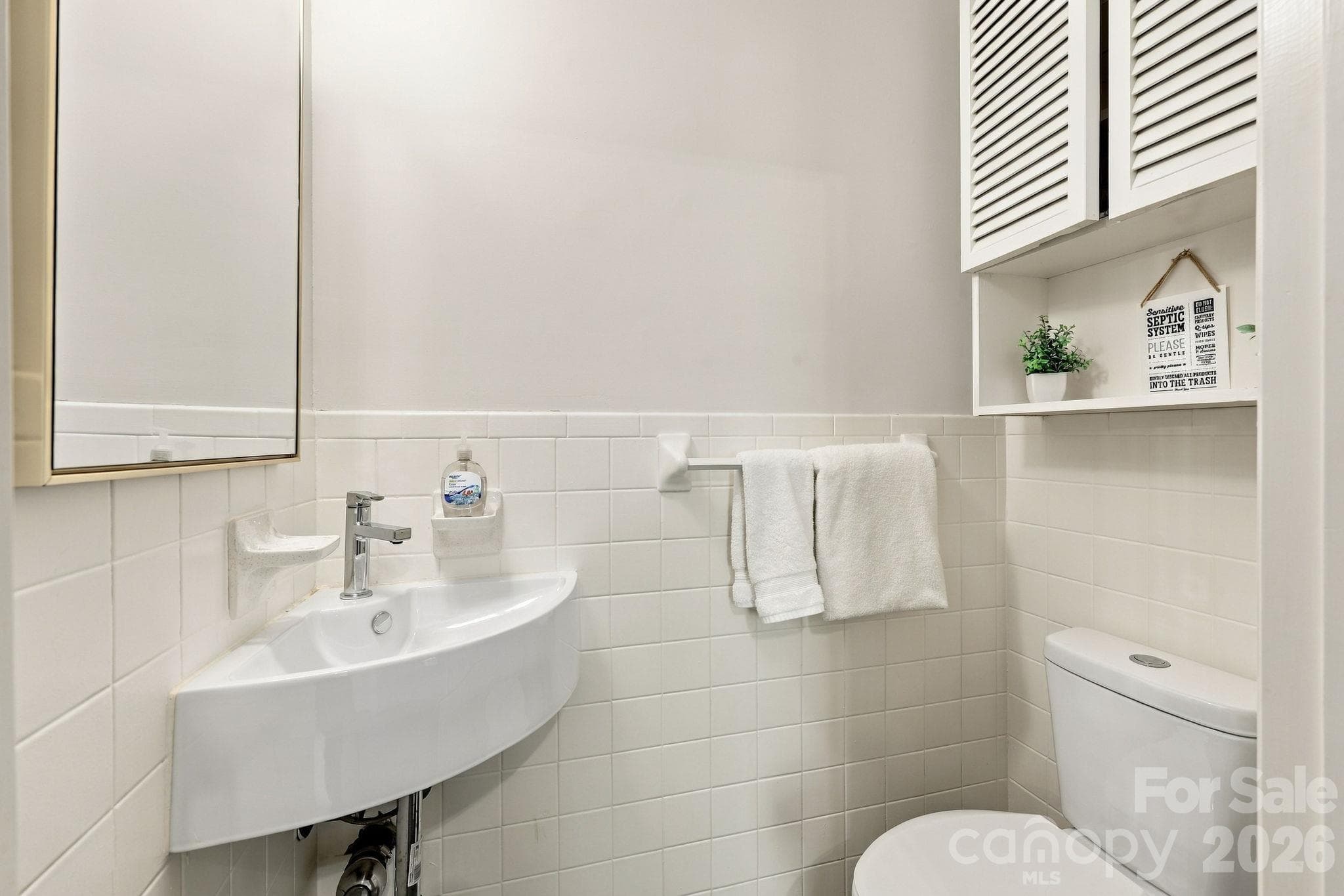 Bathroom - 109 Overlook Road, Asheville