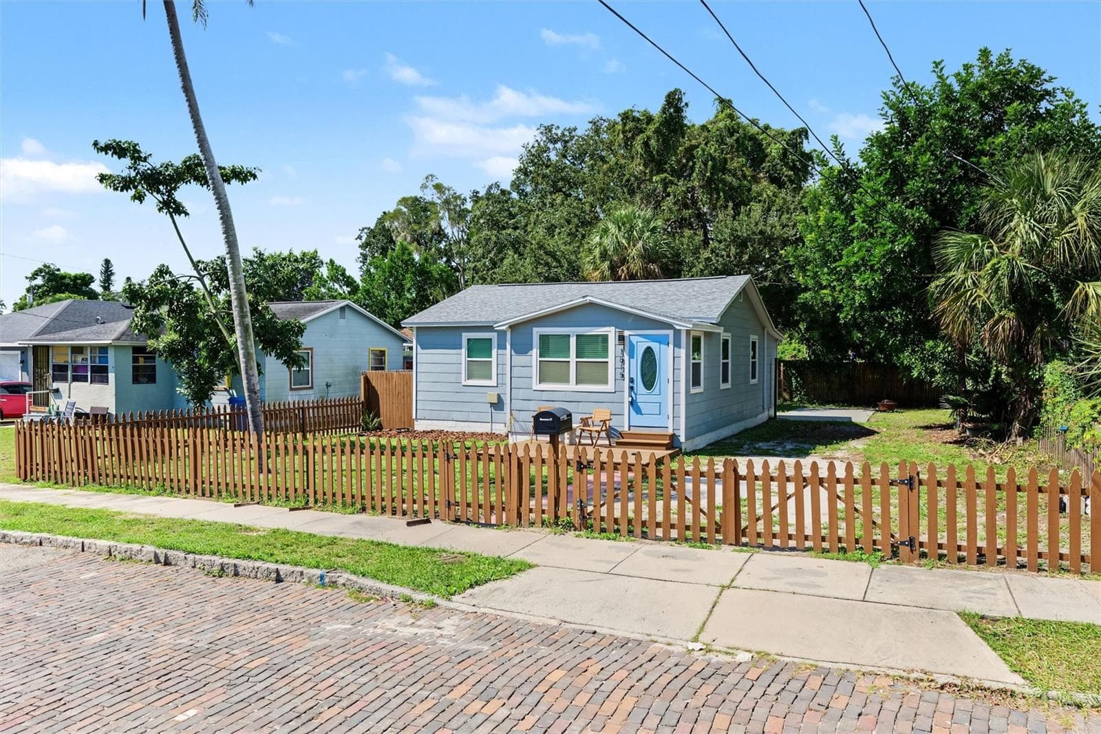 Single Family Residence at 1815 12TH ST S, ST PETERSBURG, photo 2 of 47