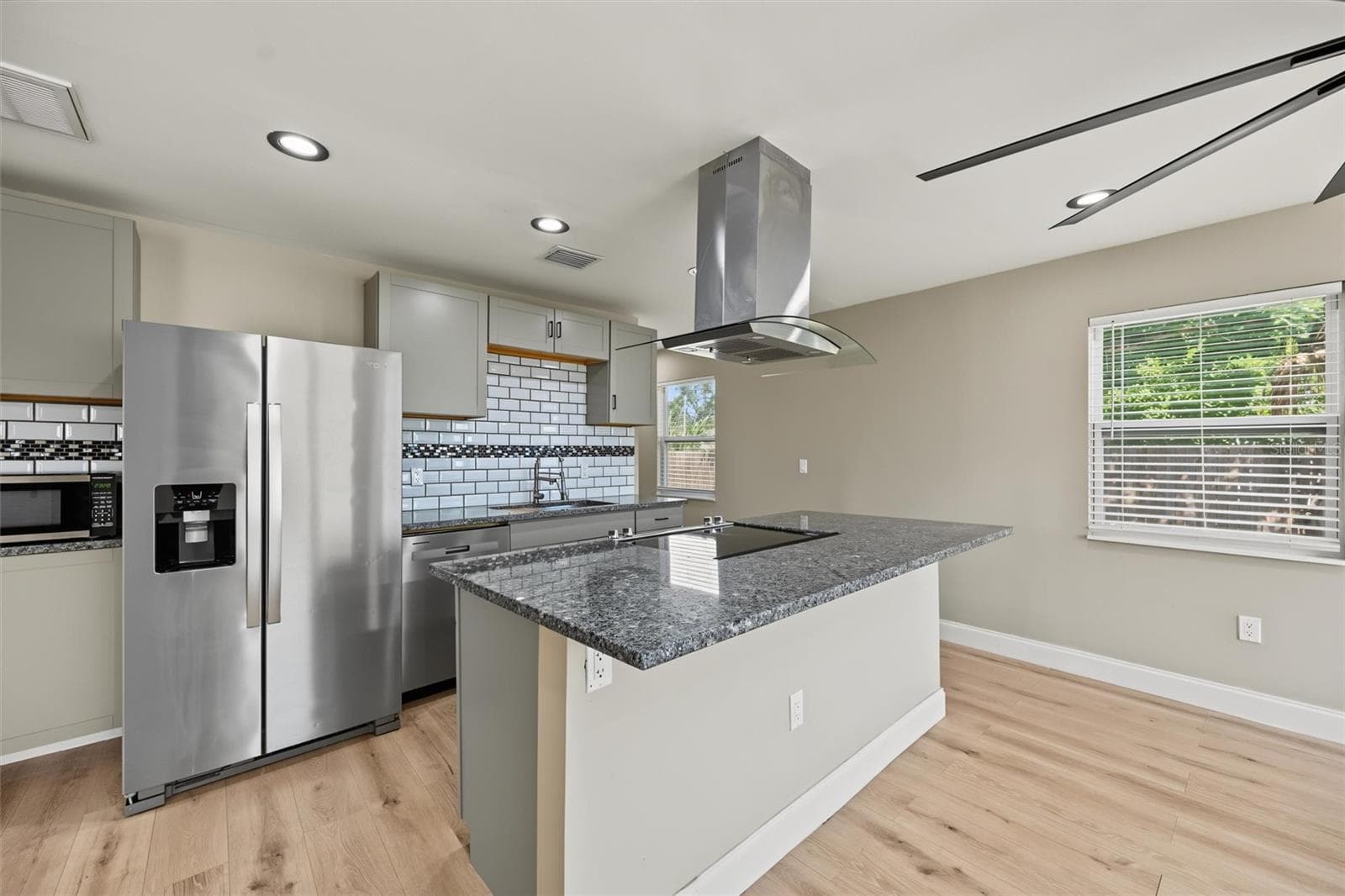 Single Family Residence at 1815 12TH ST S, ST PETERSBURG, photo 15 of 47