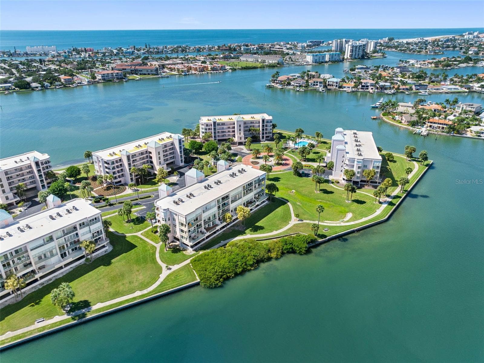 Condominium at 8021 SAILBOAT KEY BLVD S #304, ST PETERSBURG, photo 7 of 86
