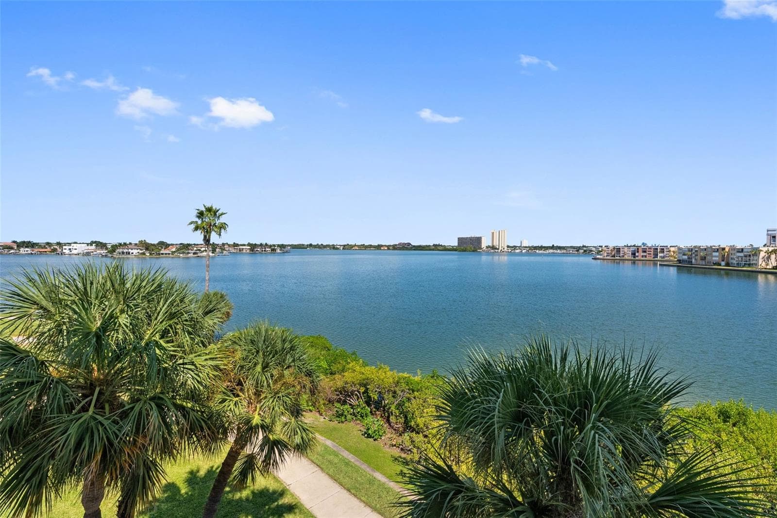 Condominium at 8021 SAILBOAT KEY BLVD S #304, ST PETERSBURG, photo 8 of 86