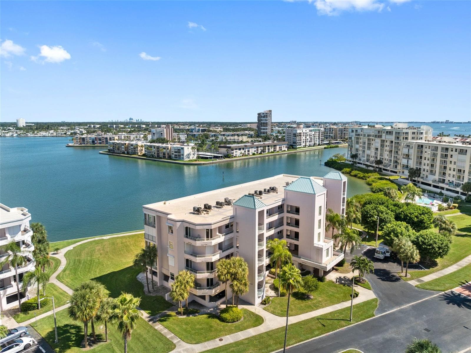 Condominium at 8021 SAILBOAT KEY BLVD S #304, ST PETERSBURG, photo 54 of 86