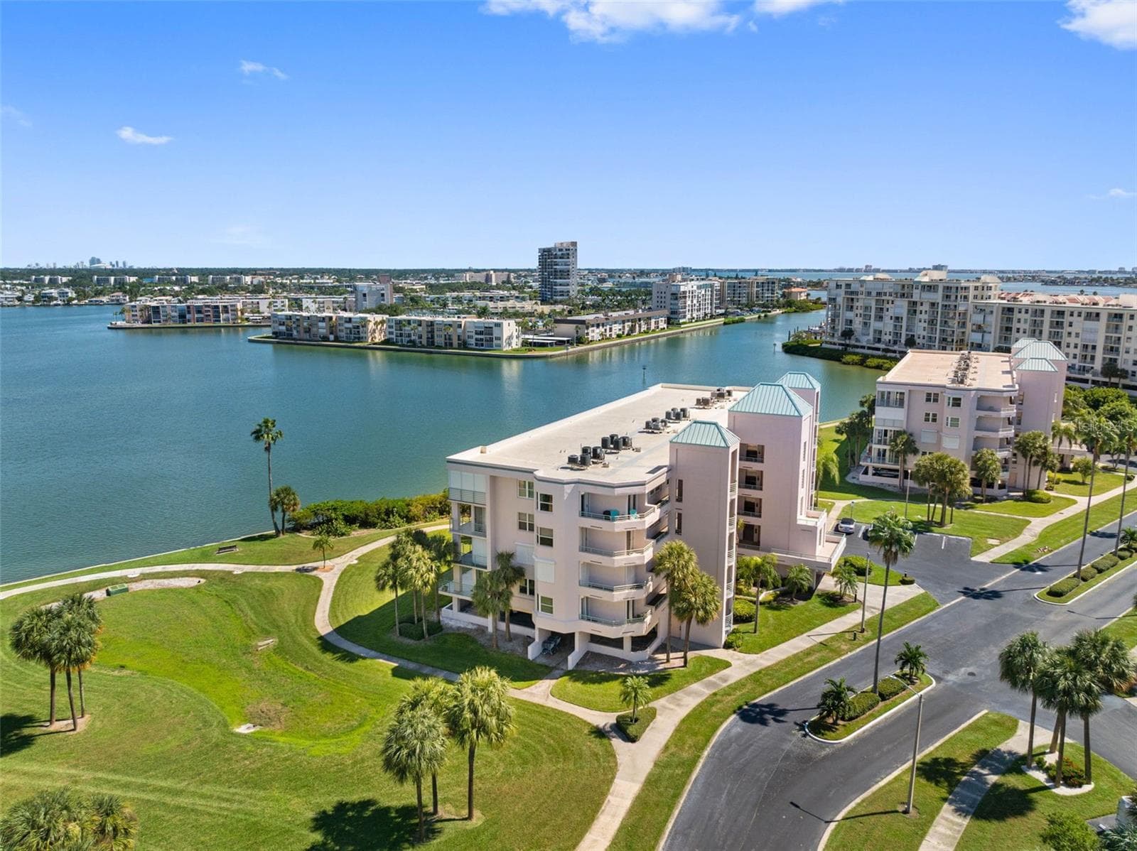 Condominium at 8021 SAILBOAT KEY BLVD S #304, ST PETERSBURG, photo 58 of 86