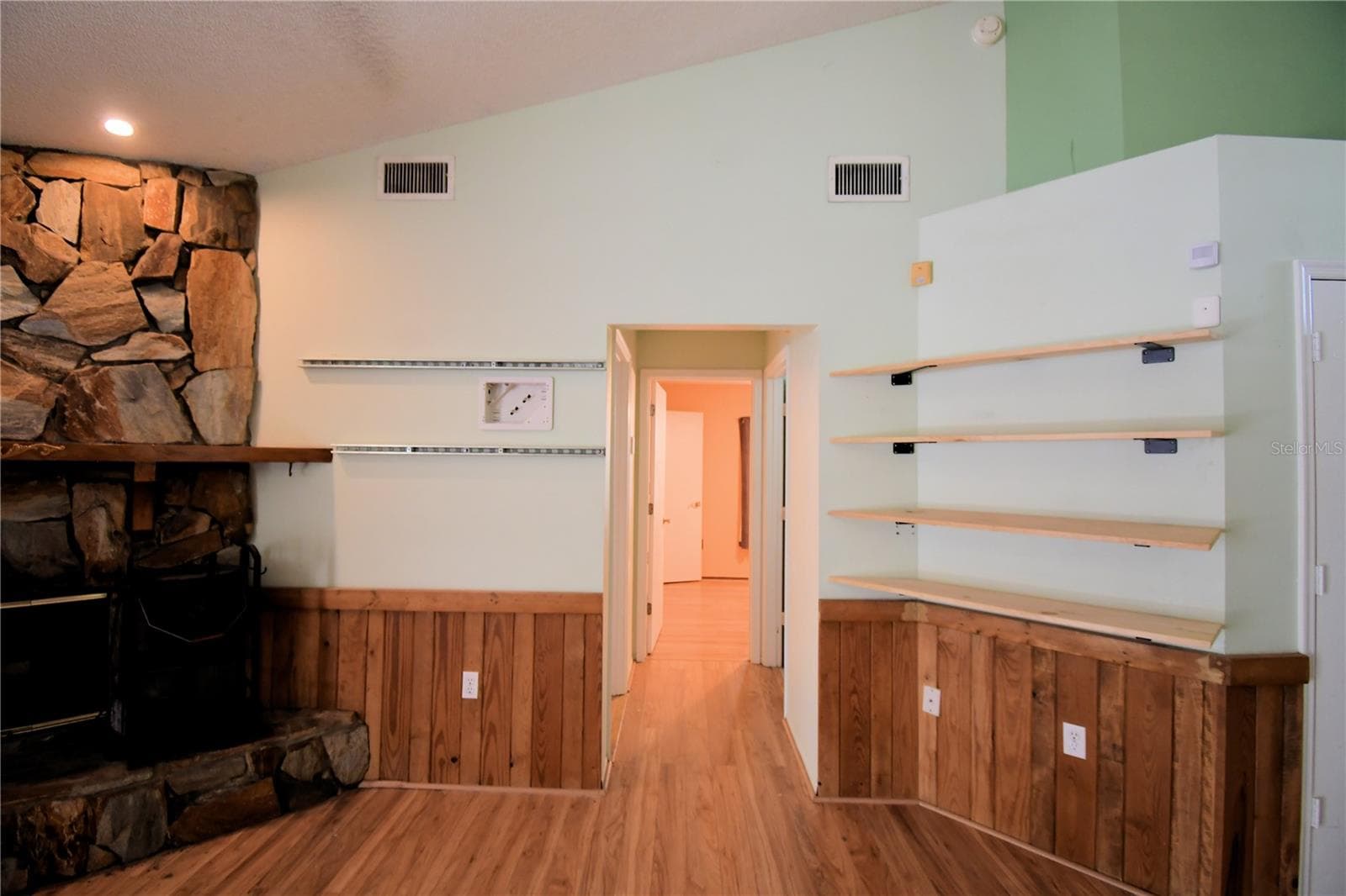 Single Family Residence at 3420 COVE CT E, WINTER HAVEN, photo 21 of 36