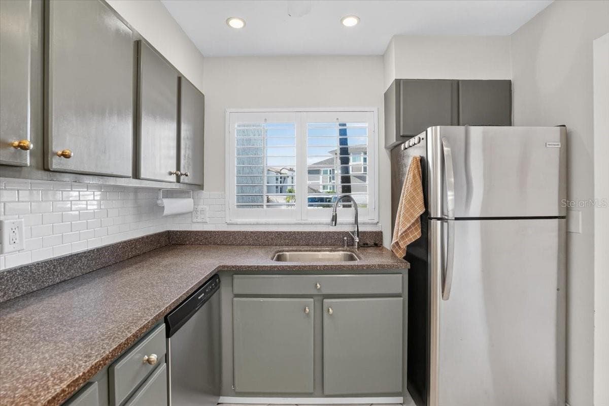 Condominium at 1614 STICKNEY POINT RD #1614-1, SARASOTA, photo 2 of 47