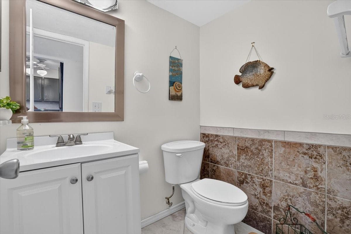 Condominium at 1614 STICKNEY POINT RD #1614-1, SARASOTA, photo 6 of 47