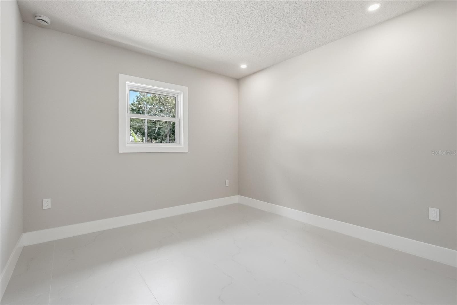 Single Family Residence at 8605 JACKSON SPRINGS RD, TAMPA, photo 24 of 69