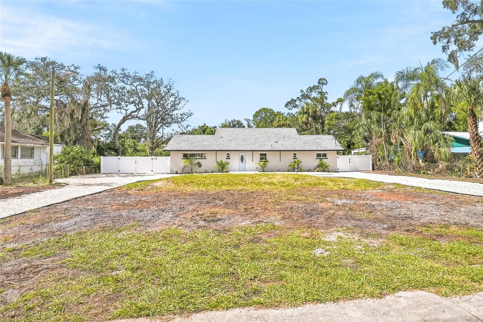 Single Family Residence at 8605 JACKSON SPRINGS RD, TAMPA, photo 39 of 69