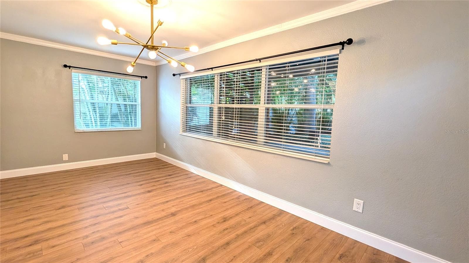 Single Family Residence at 3005 W MARLIN AVE, TAMPA, photo 7 of 22