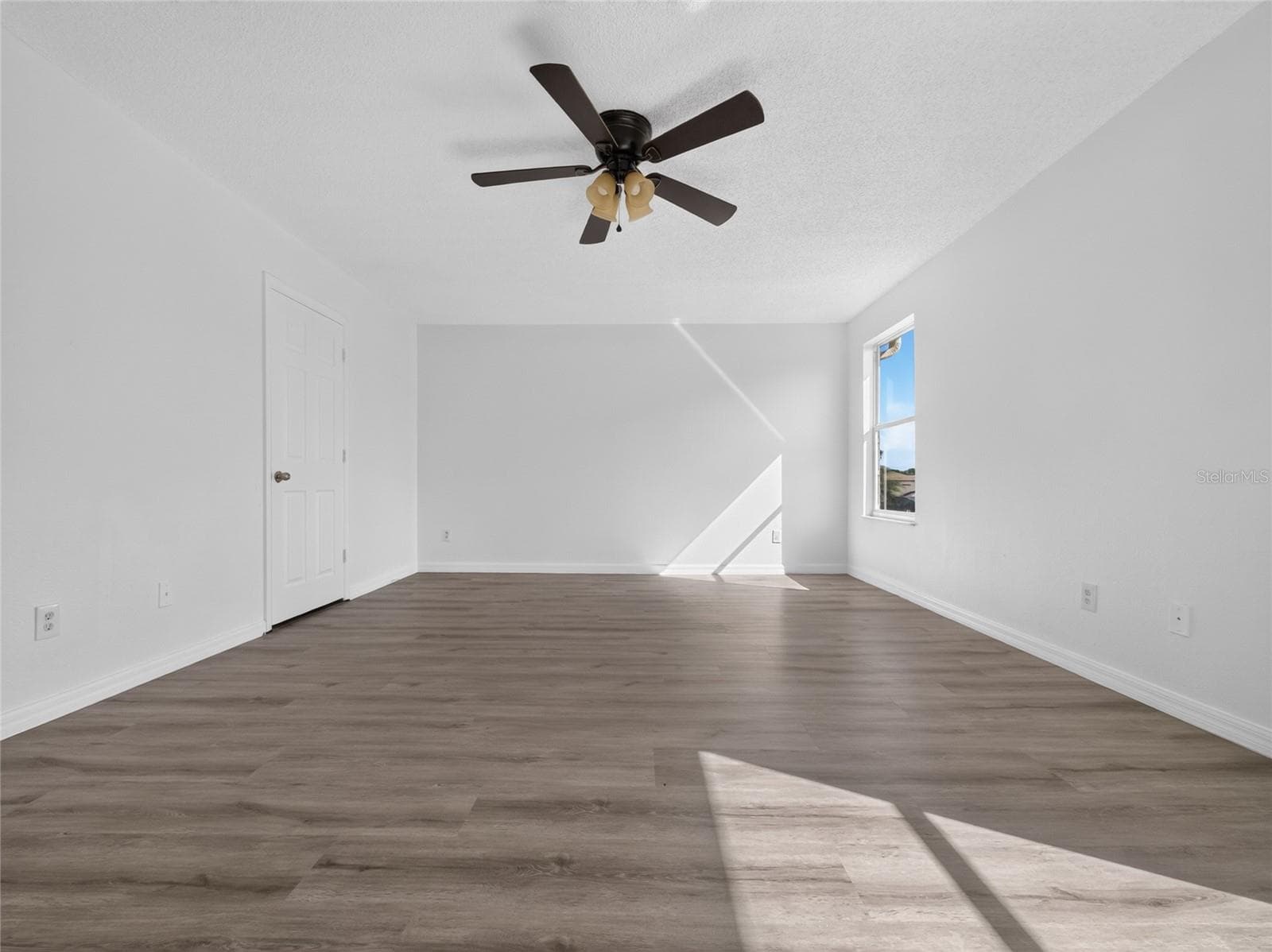 Single Family Residence at 715 CRYSTAL BAY LN, ORLANDO, photo 28 of 32