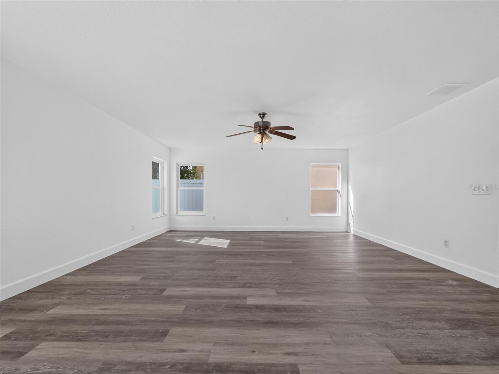 Single Family Residence at 715 CRYSTAL BAY LN, ORLANDO, photo 29 of 32