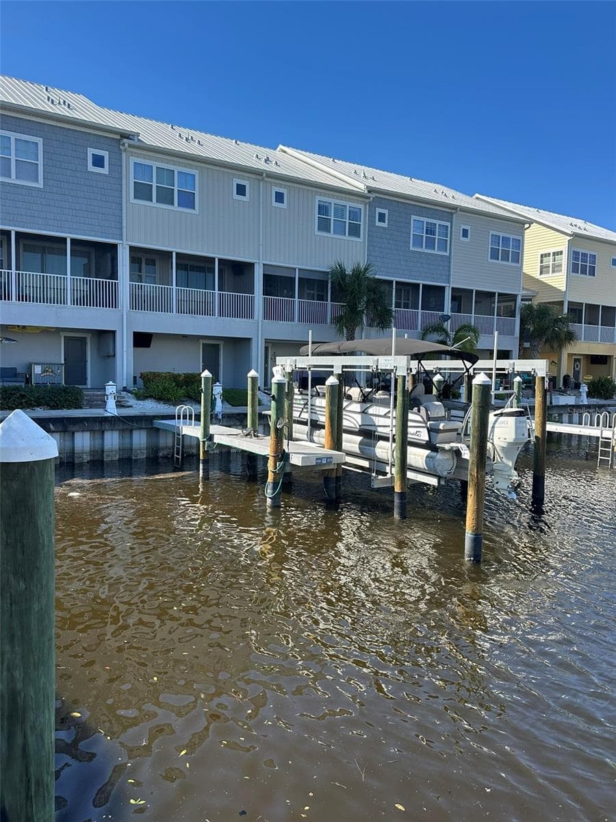 Townhouse at 6072 MOORINGS DR S, ST PETERSBURG, photo 41 of 64