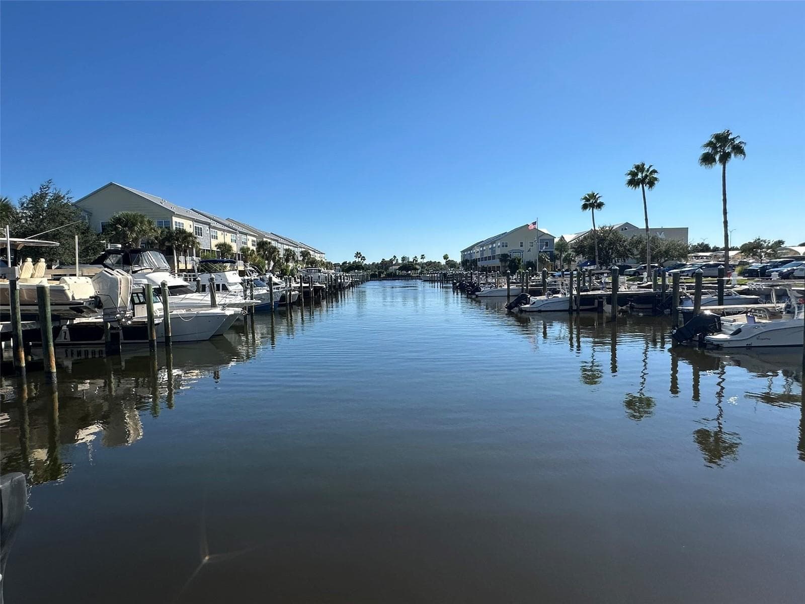 Townhouse at 6072 MOORINGS DR S, ST PETERSBURG, photo 52 of 64