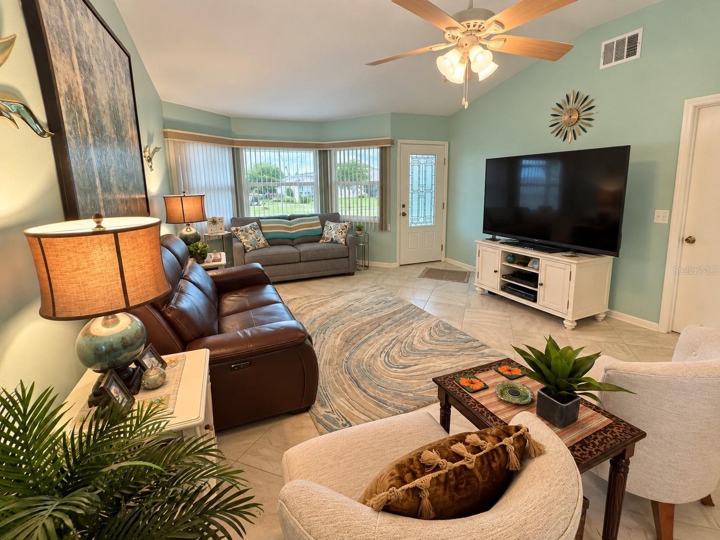 Single Family Residence at 3273 PEBBLE BEND DR, LAKELAND, photo 4 of 30