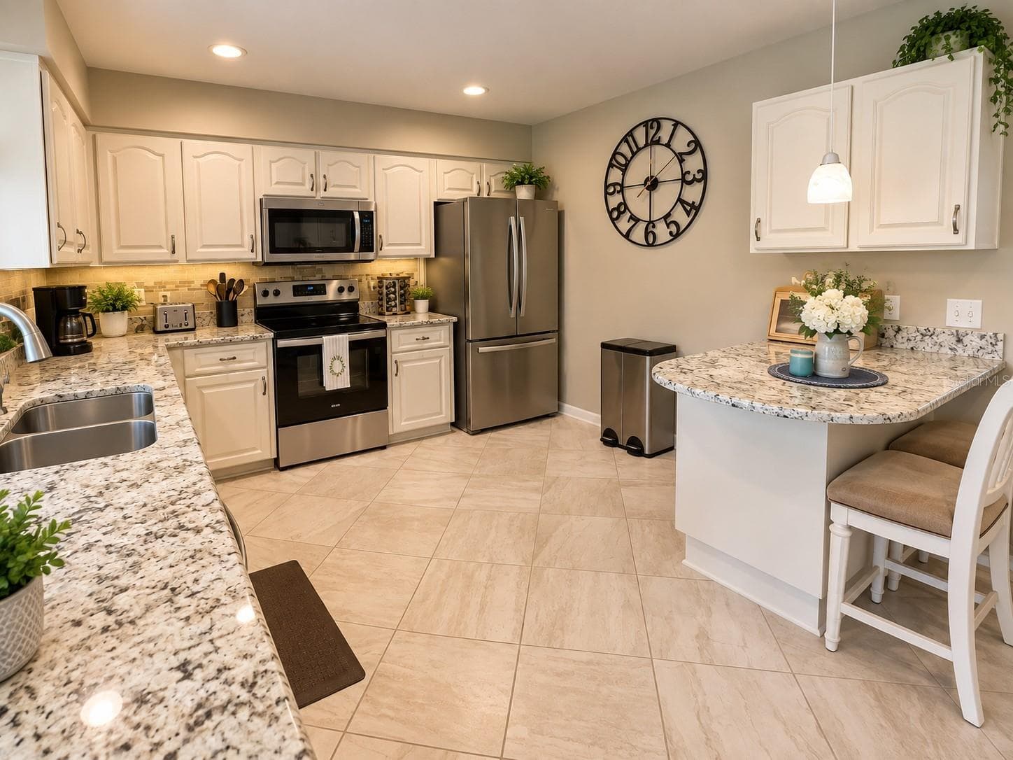 Single Family Residence at 3273 PEBBLE BEND DR, LAKELAND, photo 7 of 30