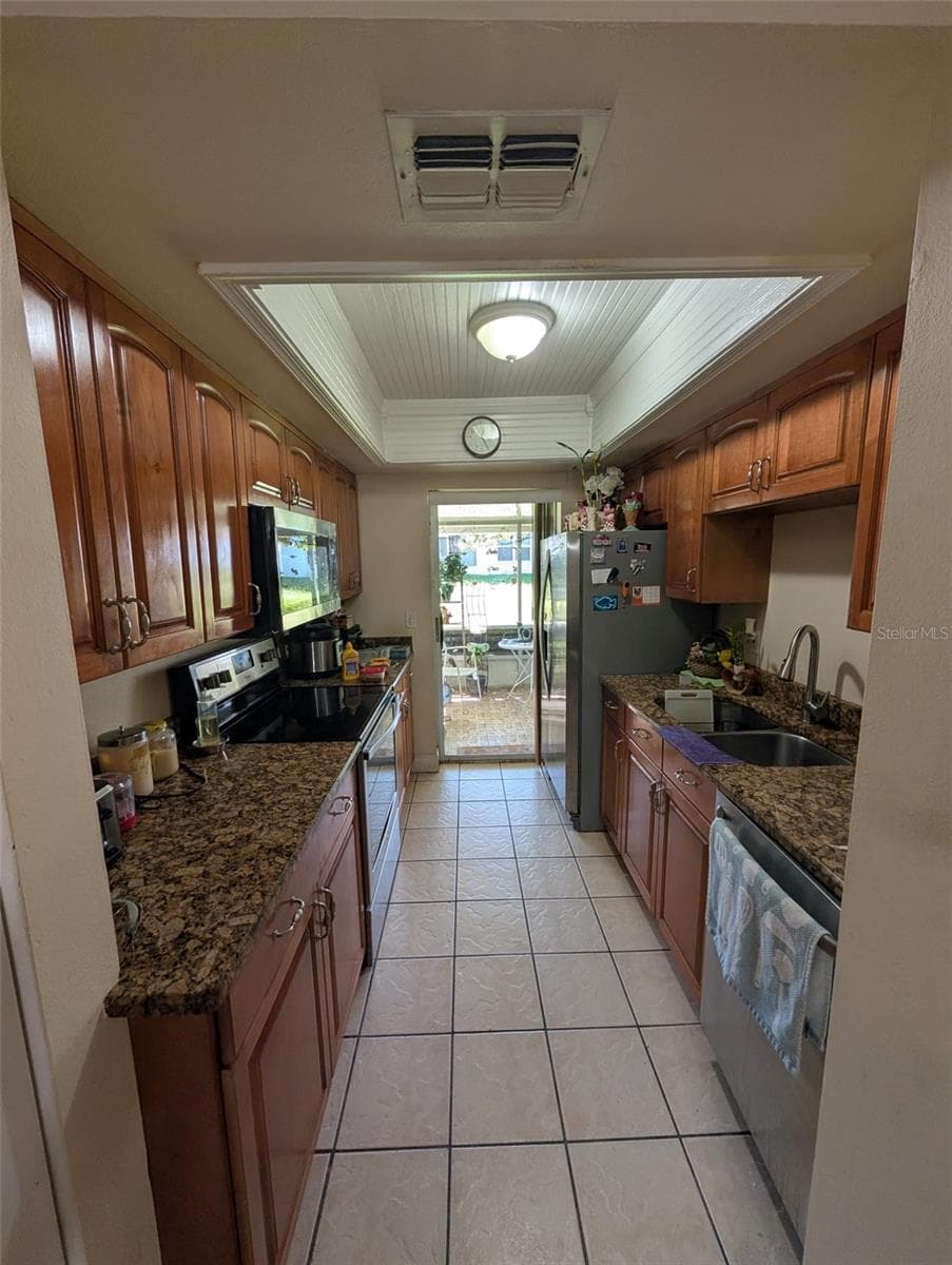 Townhouse at 22 LAS PALMAS WAY, KISSIMMEE, photo 2 of 12