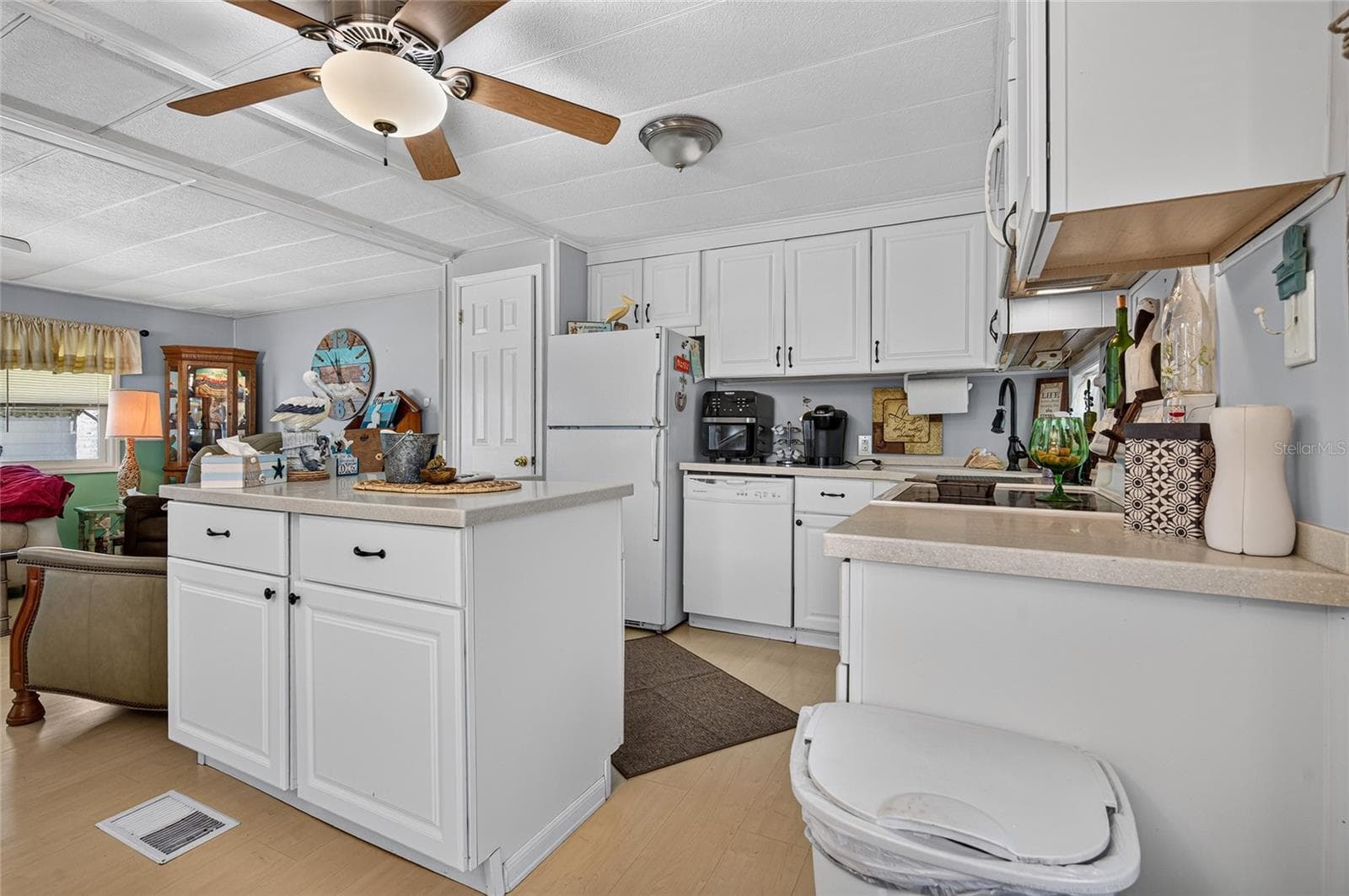 Mobile Home at 213 MANTUA DR, VENICE, photo 16 of 75