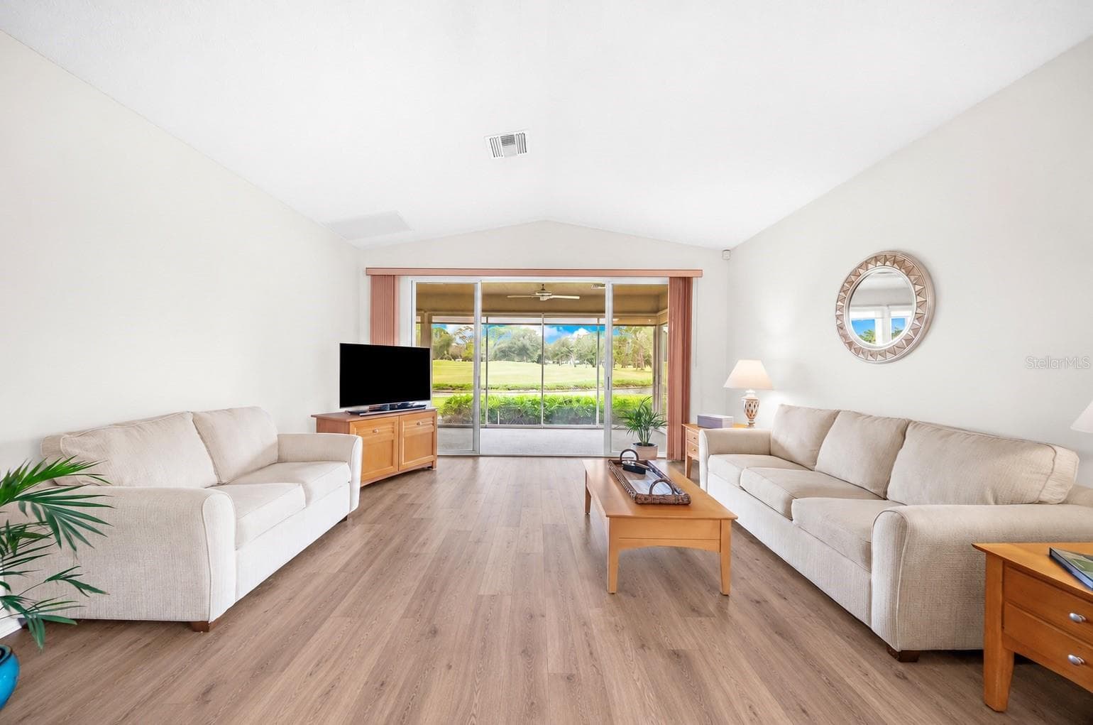 Villa at 7306 GOLF POINTE CIR, SARASOTA, photo 32 of 76