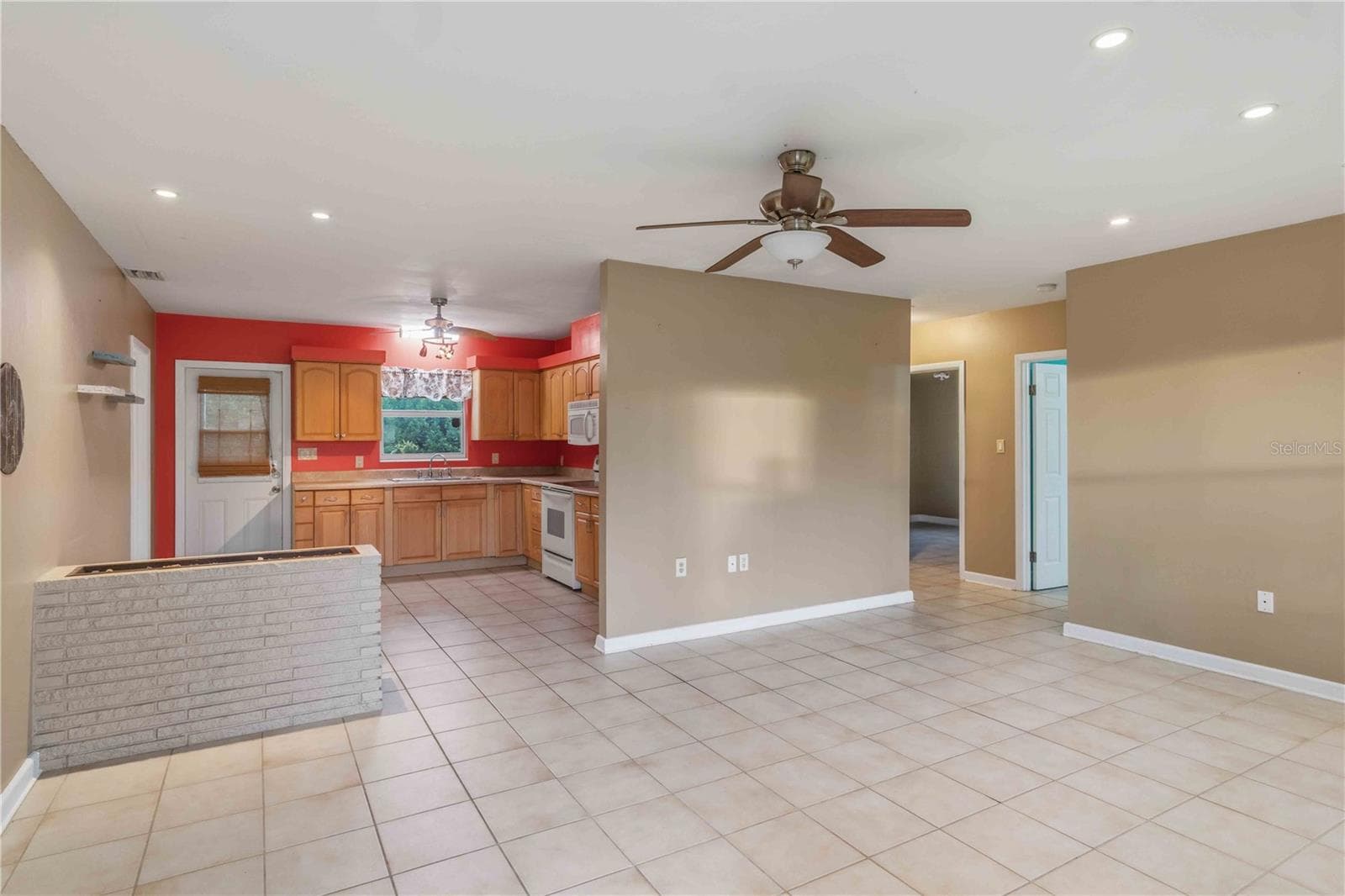 Kitchen - 11144 3RD AVE, PUNTA GORDA