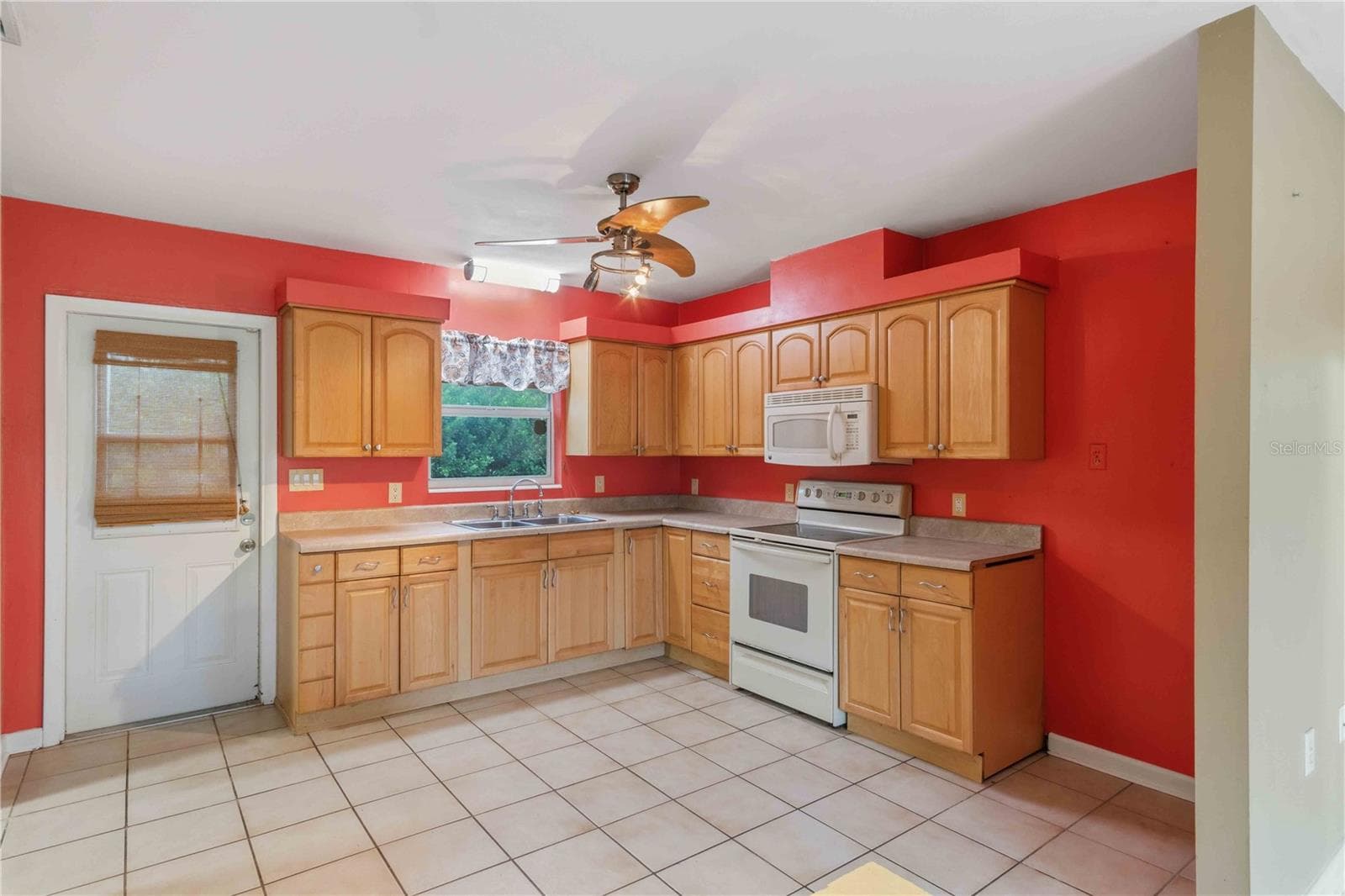 Kitchen - 11144 3RD AVE, PUNTA GORDA
