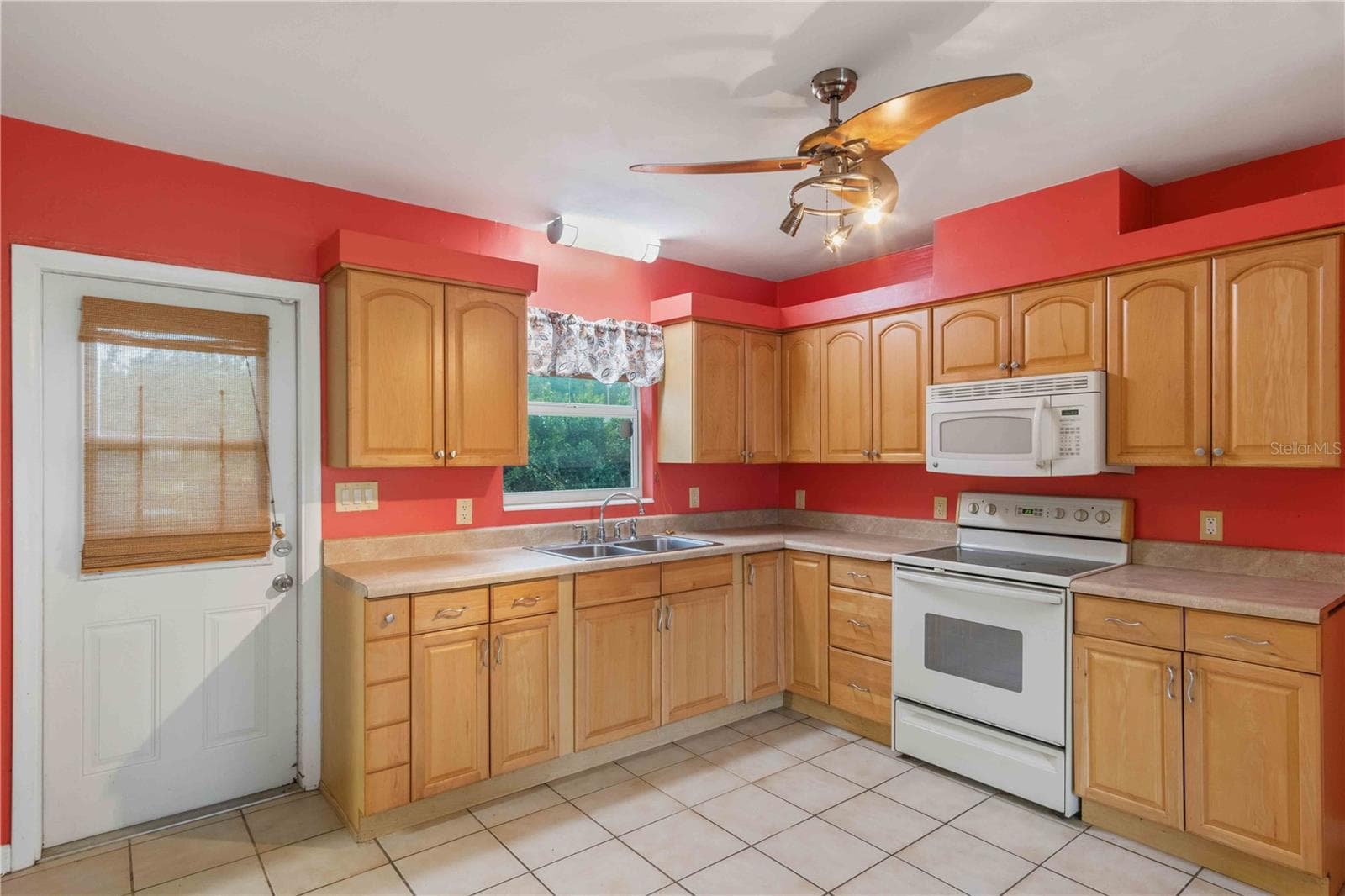 Kitchen - 11144 3RD AVE, PUNTA GORDA