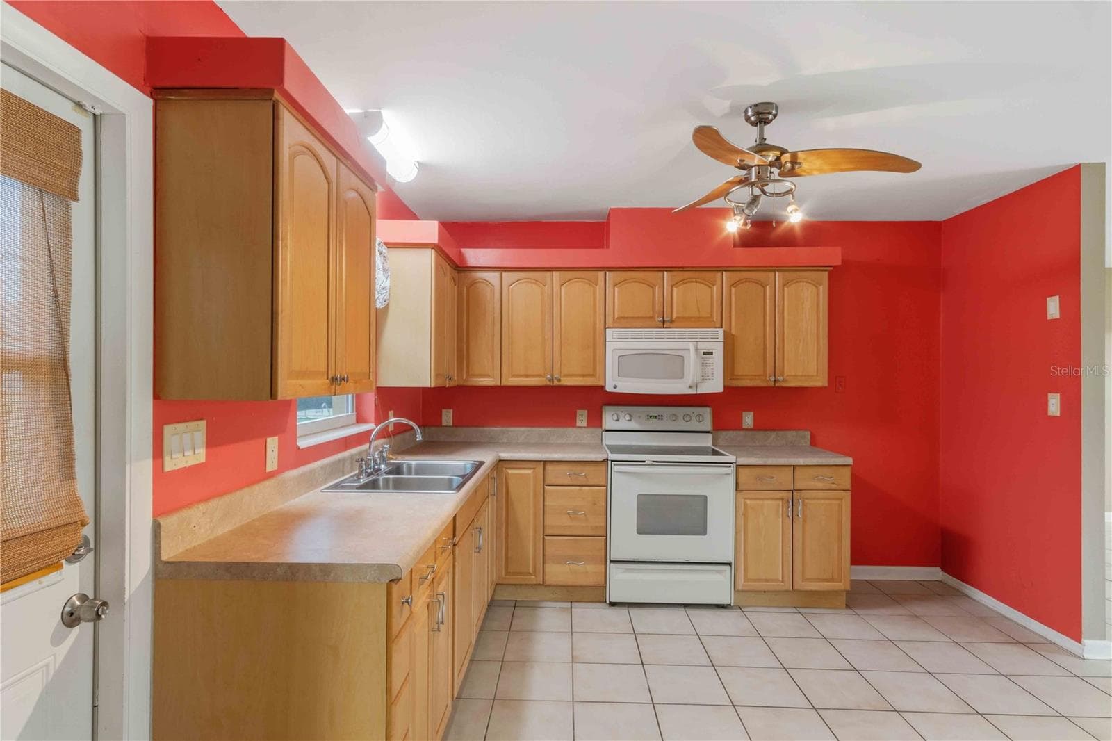 Kitchen - 11144 3RD AVE, PUNTA GORDA