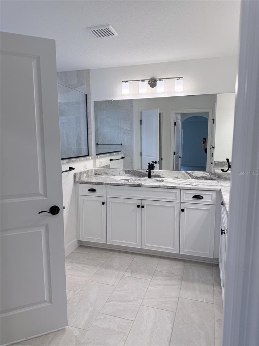 Primary bath - 21 WOOD CLIFT LN, PALM COAST