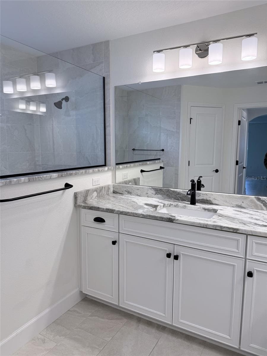 Primary bath - 21 WOOD CLIFT LN, PALM COAST