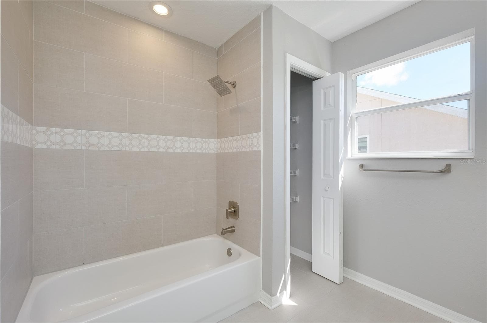 Single Family Residence at 15328 SKIP JACK LOOP, LAKEWOOD RANCH, photo 52 of 83