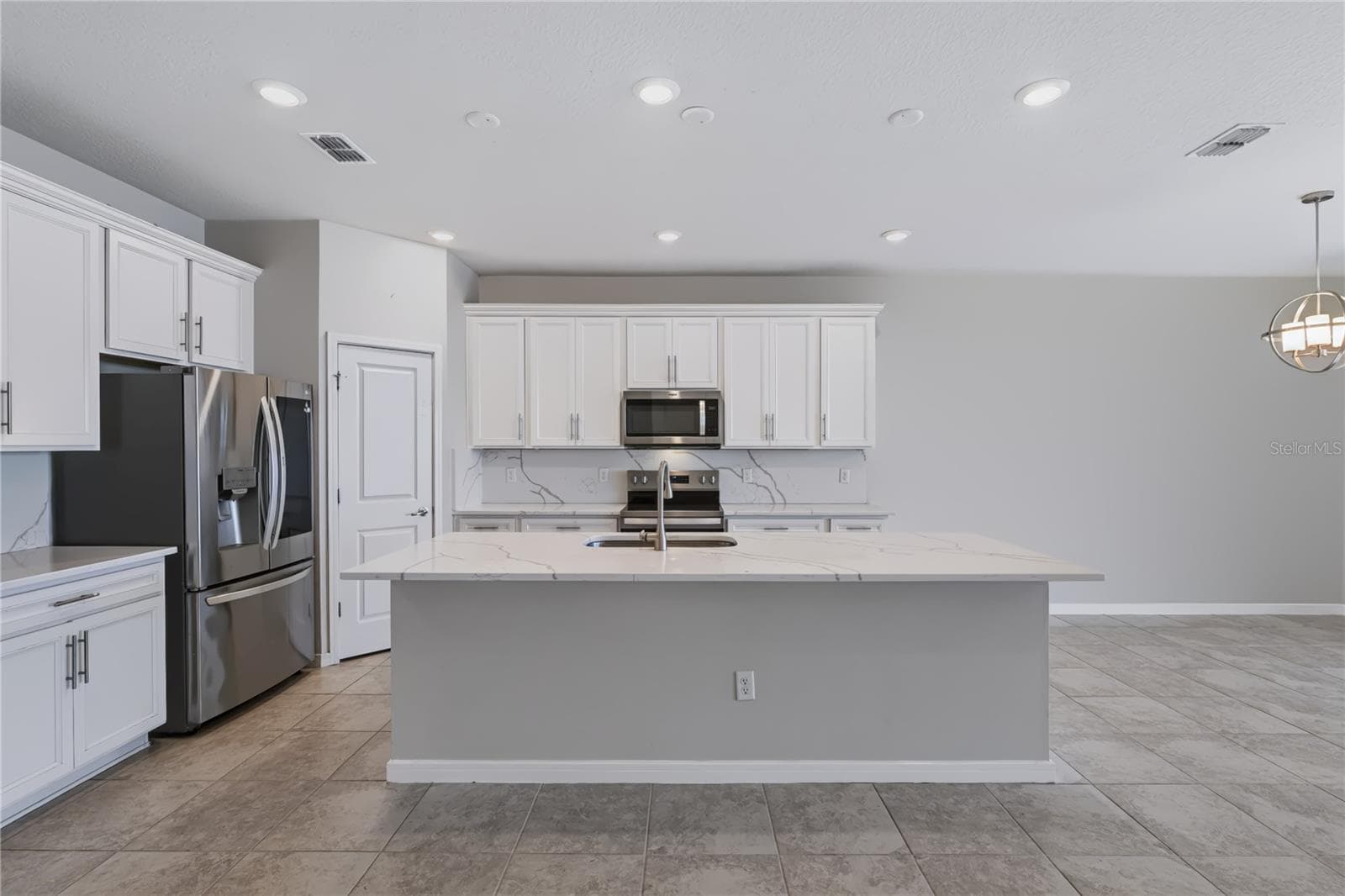 Single Family Residence at 5214 NORTHERN FLICKER DR, ST CLOUD, photo 5 of 35