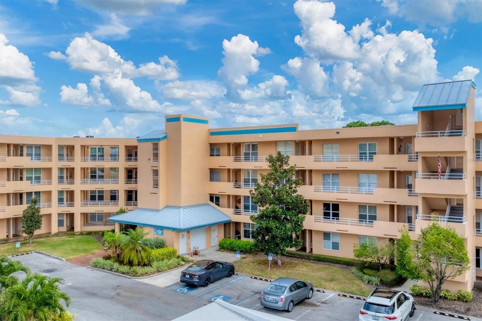 Condominium at 4530 PINEBROOK CIR #208, BRADENTON, photo 5 of 35